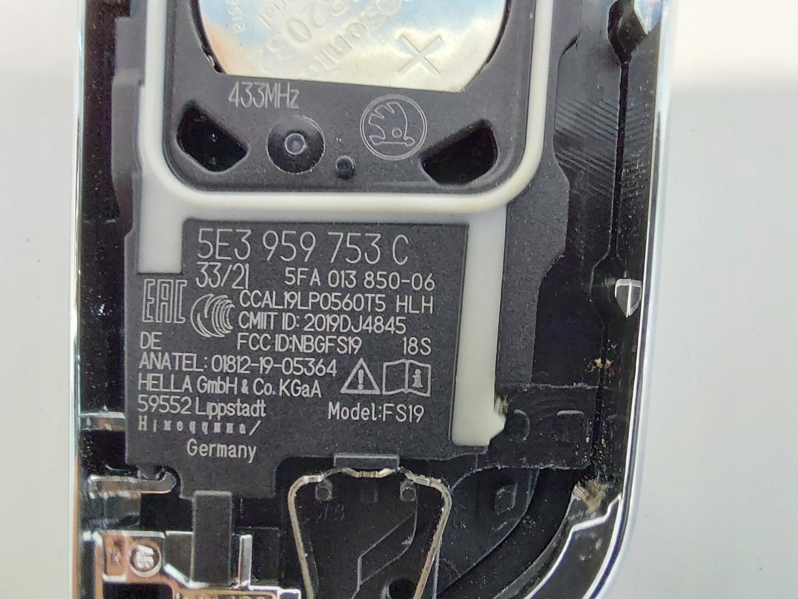 Skoda Octavia IV 5E3 Kluczyk pilot 5E3959753C Producent części Skoda OE