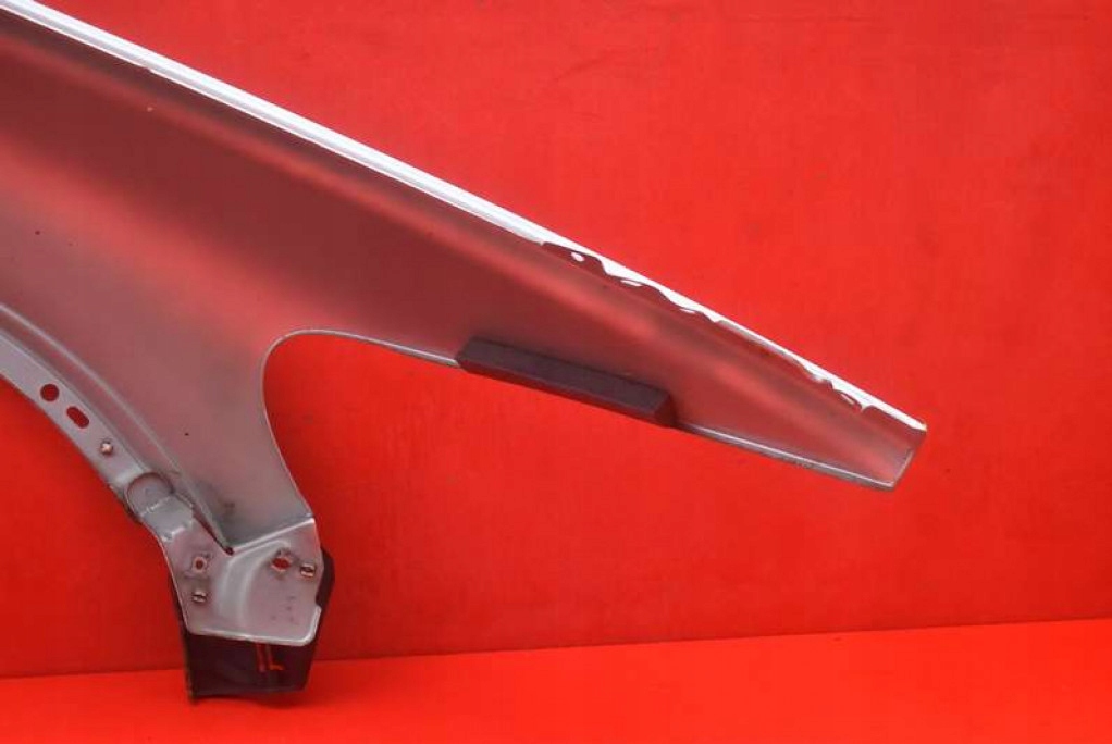 fender left front front SREBRNY VOLVO C30 06-12