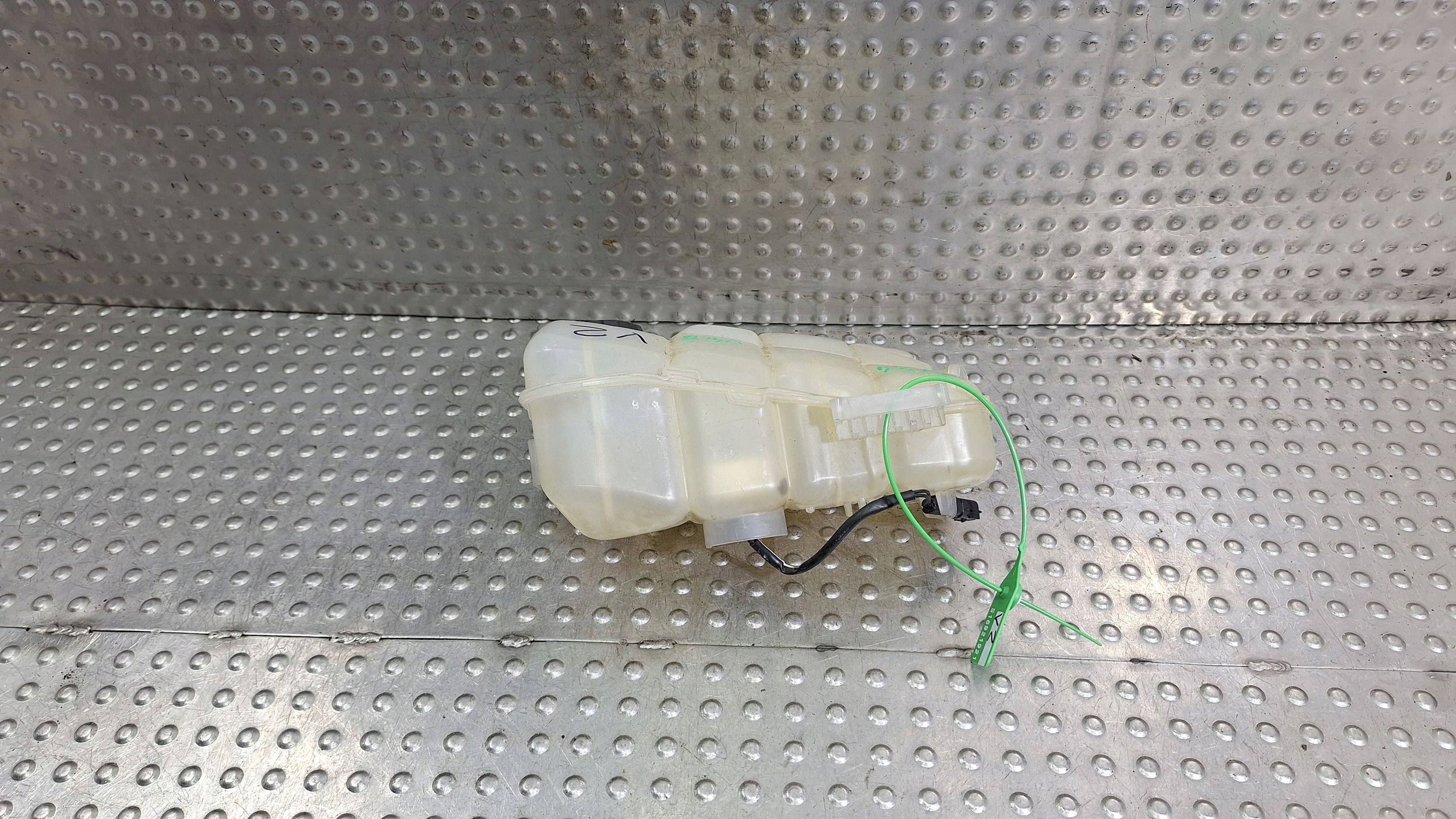 Réservoir eau 31338764 VOLVO V40 II 2.0 D