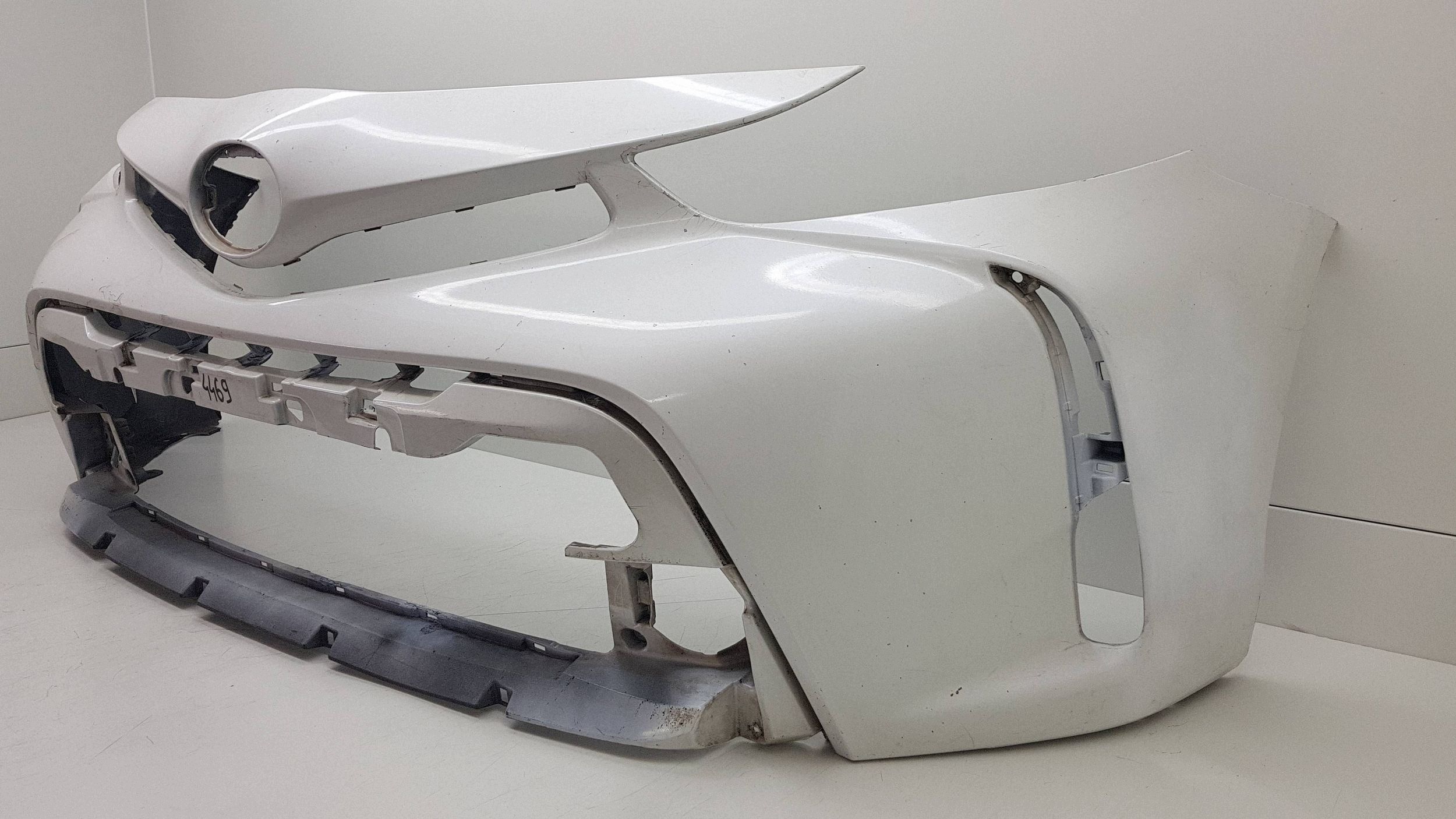 TOYOTA PRIUS + plus LIFT 2015 - bumper front TSOP6B445BFR