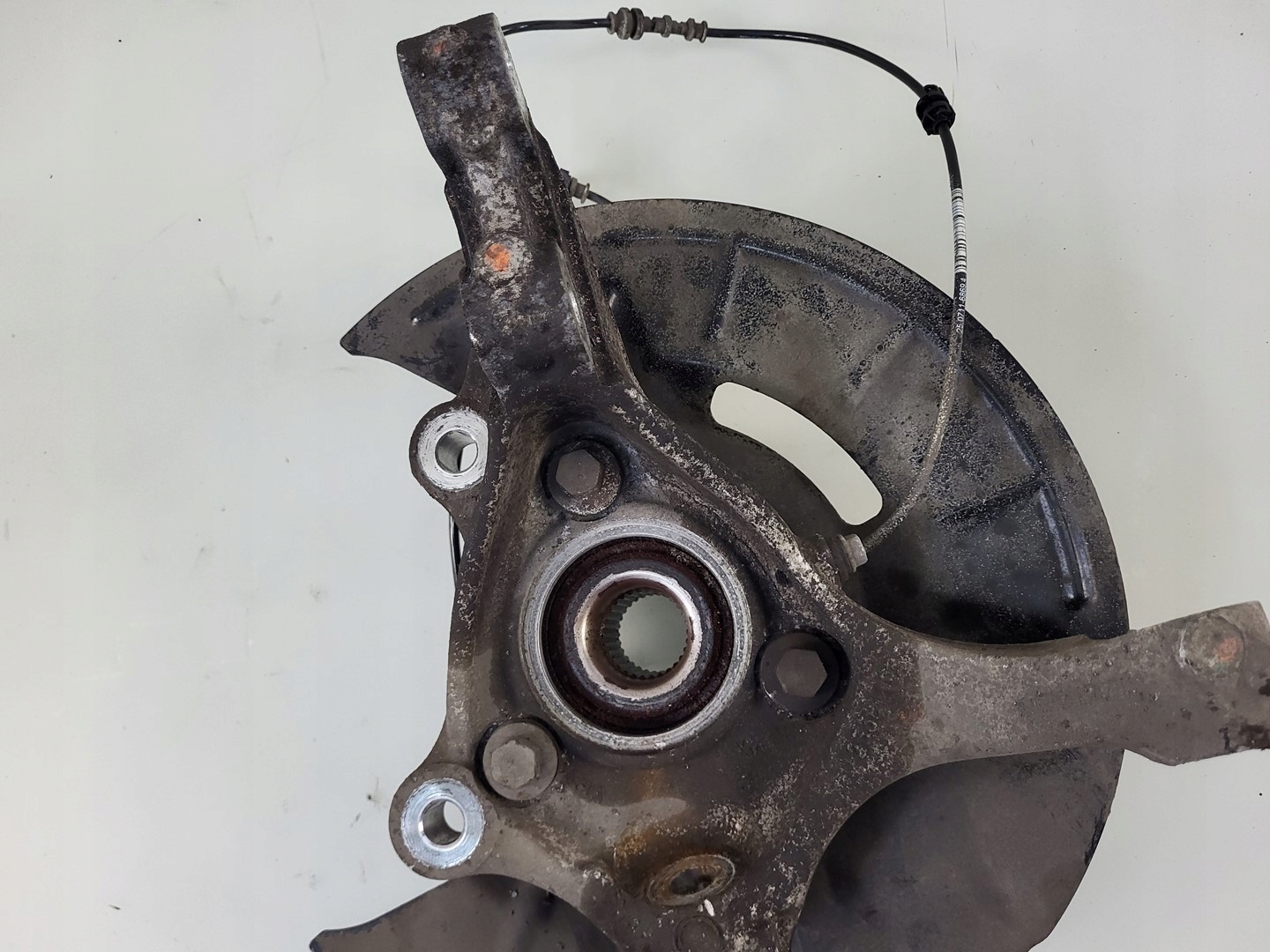 čepu pravý předek pravá přední 2.0 cdti OPEL INSIGNIA B 13507016