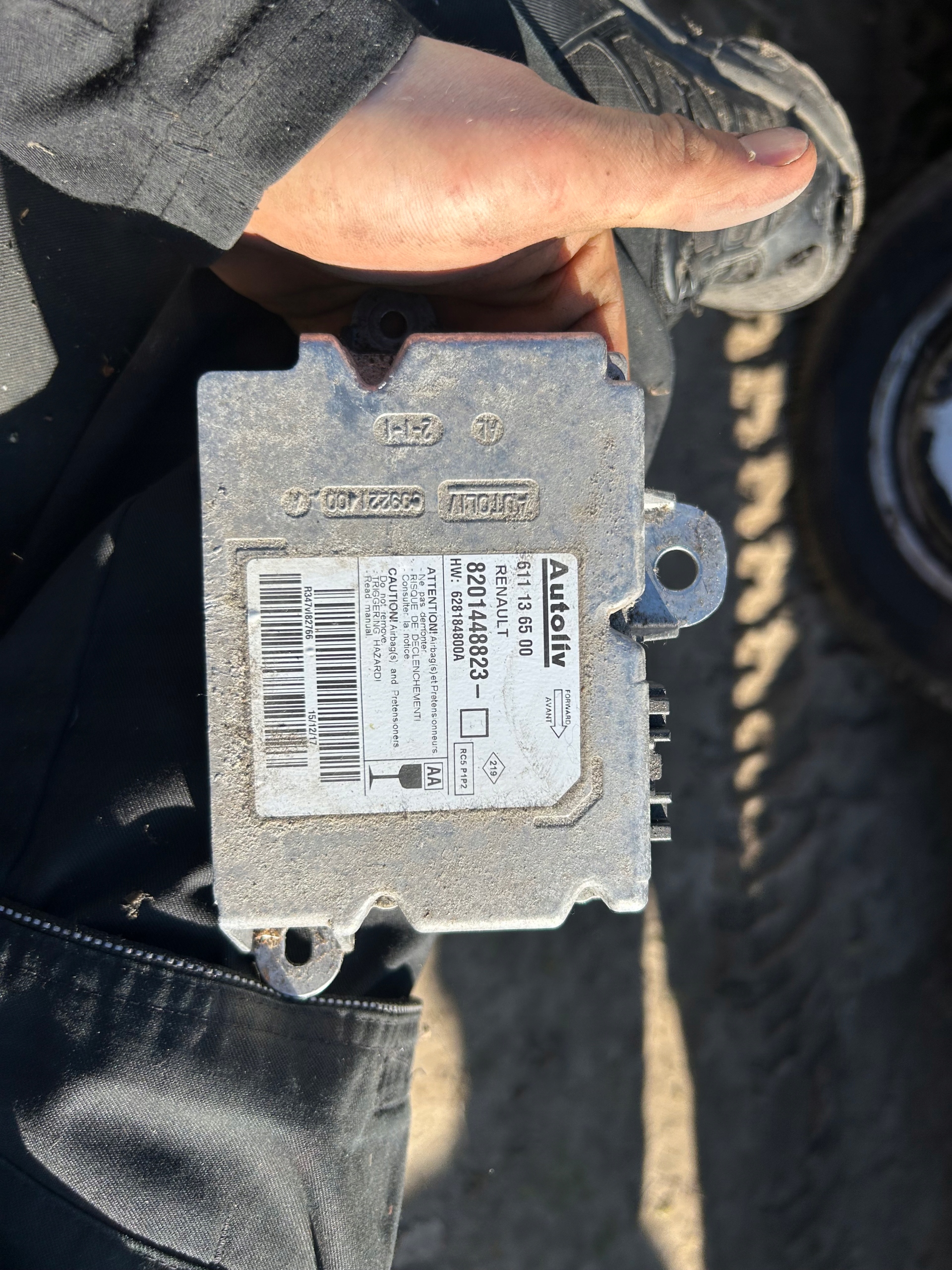 Блок airbag renault MASTER III 8201448823 611136500 628184800A ИСПРАВНЫЙ