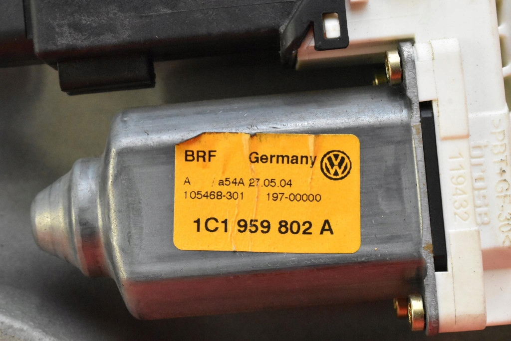 window regulator right front EU 1J4837756F VW BORA sedan 98-05