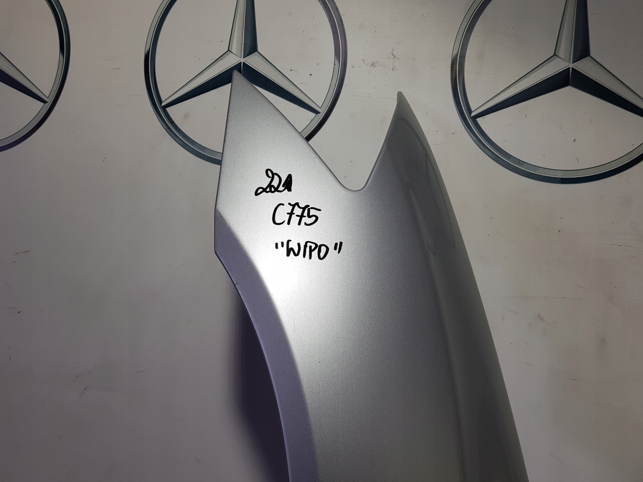fender left front MERCEDES W221 C775 775
