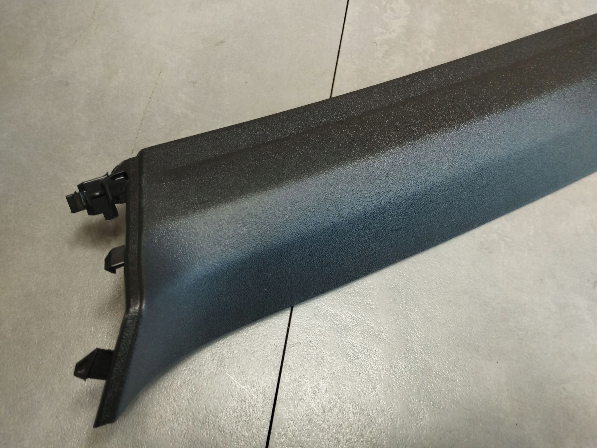 Audi A5 B10 KOMBI Blende Abdeckung heckklappe heck 8B9867608