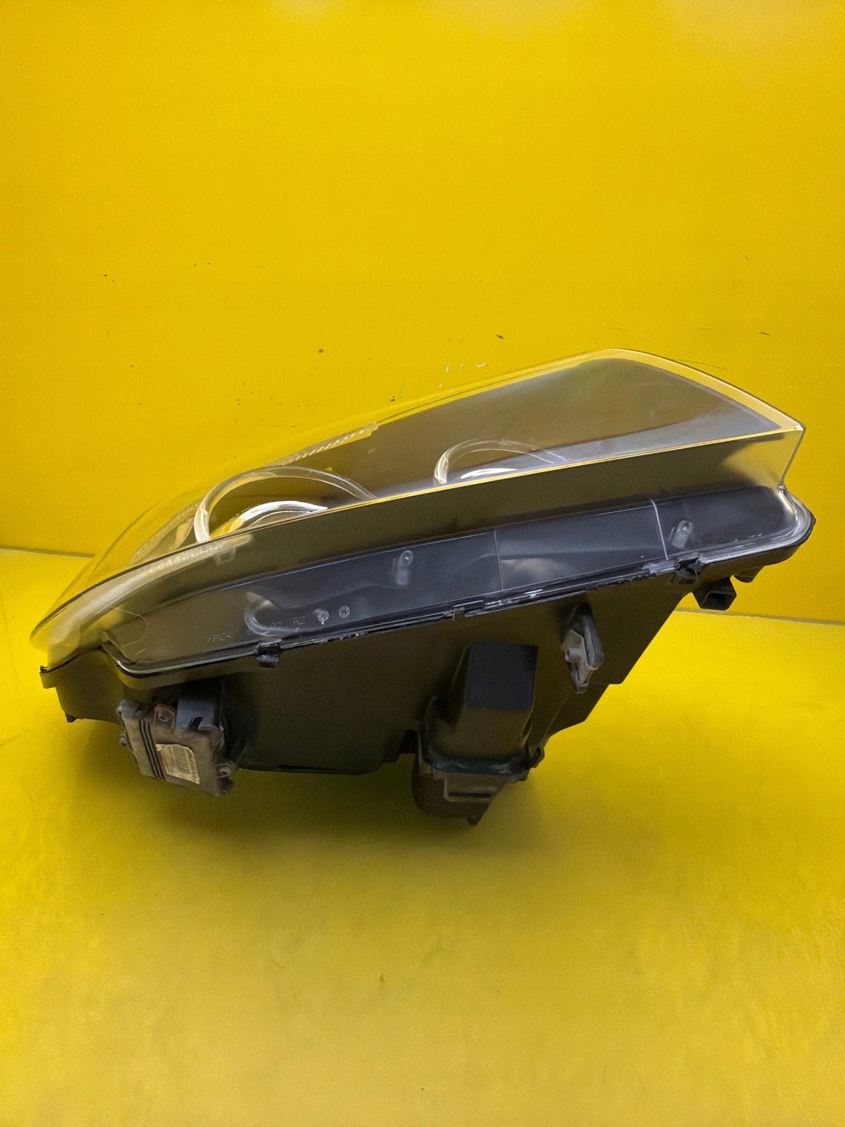 light right BMW 3 E90 E91 Xenon positioning 6942744