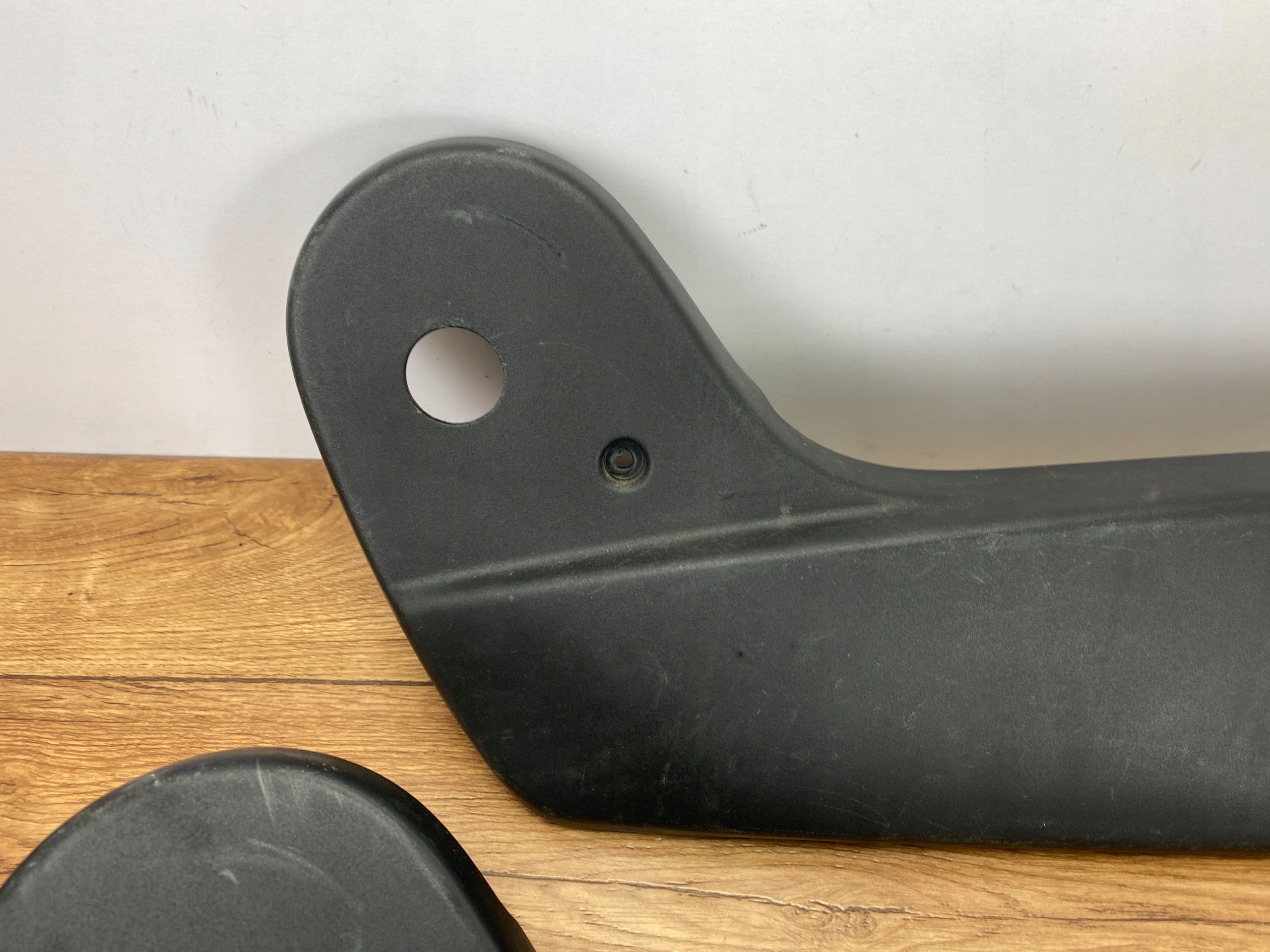 Blende Abdeckung Gehäuse SITZ Dodge Challenger 2015+ USA