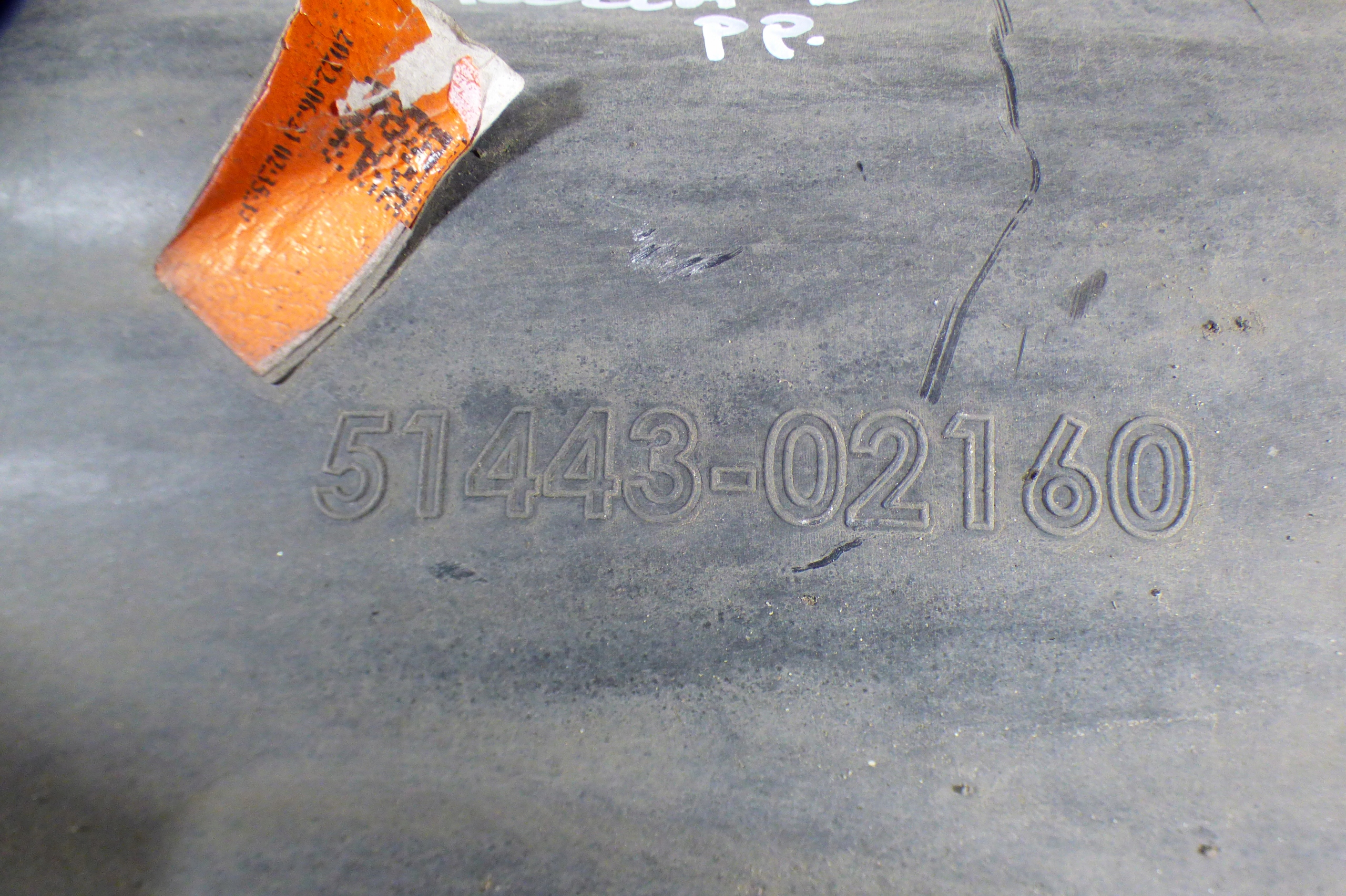 motor cover right front 51443-02160 TOYOTA COROLLA XII E21