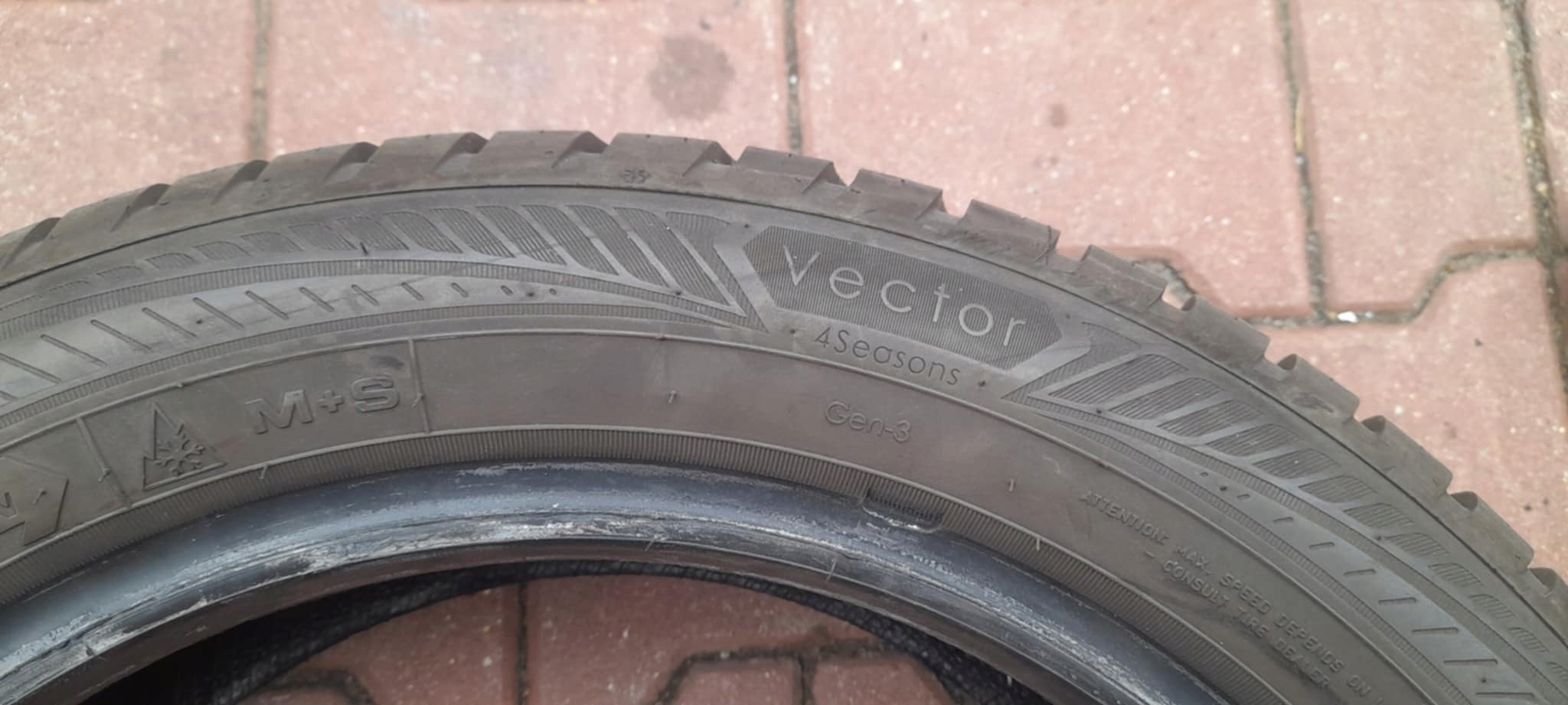 GOODYEAR VECTOR 4SEASONS G3 185/55R15 86V