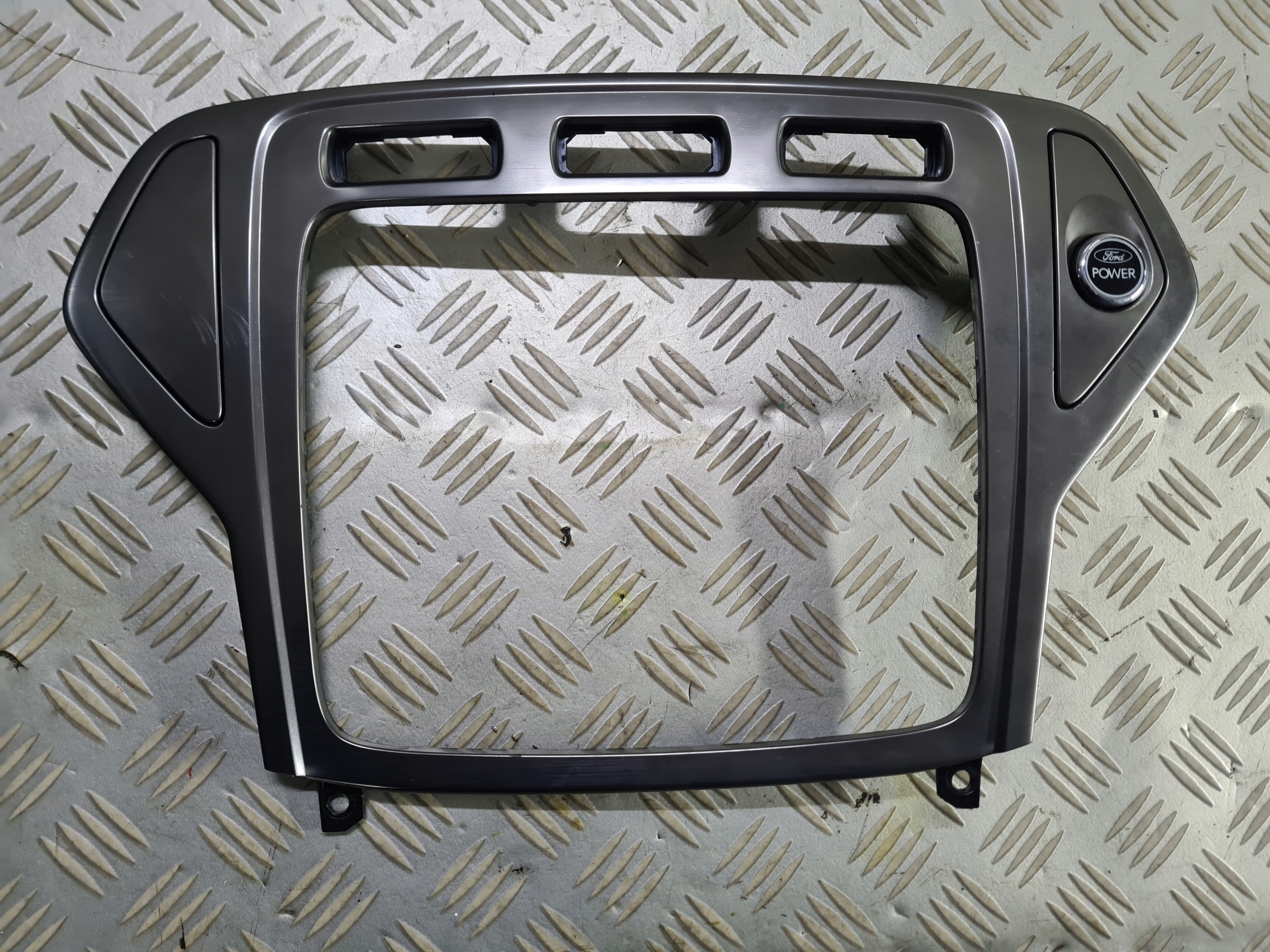 RAMKA RADIA NAWIGACJI BLAUPUNKT NX FORD MONDEO MK4