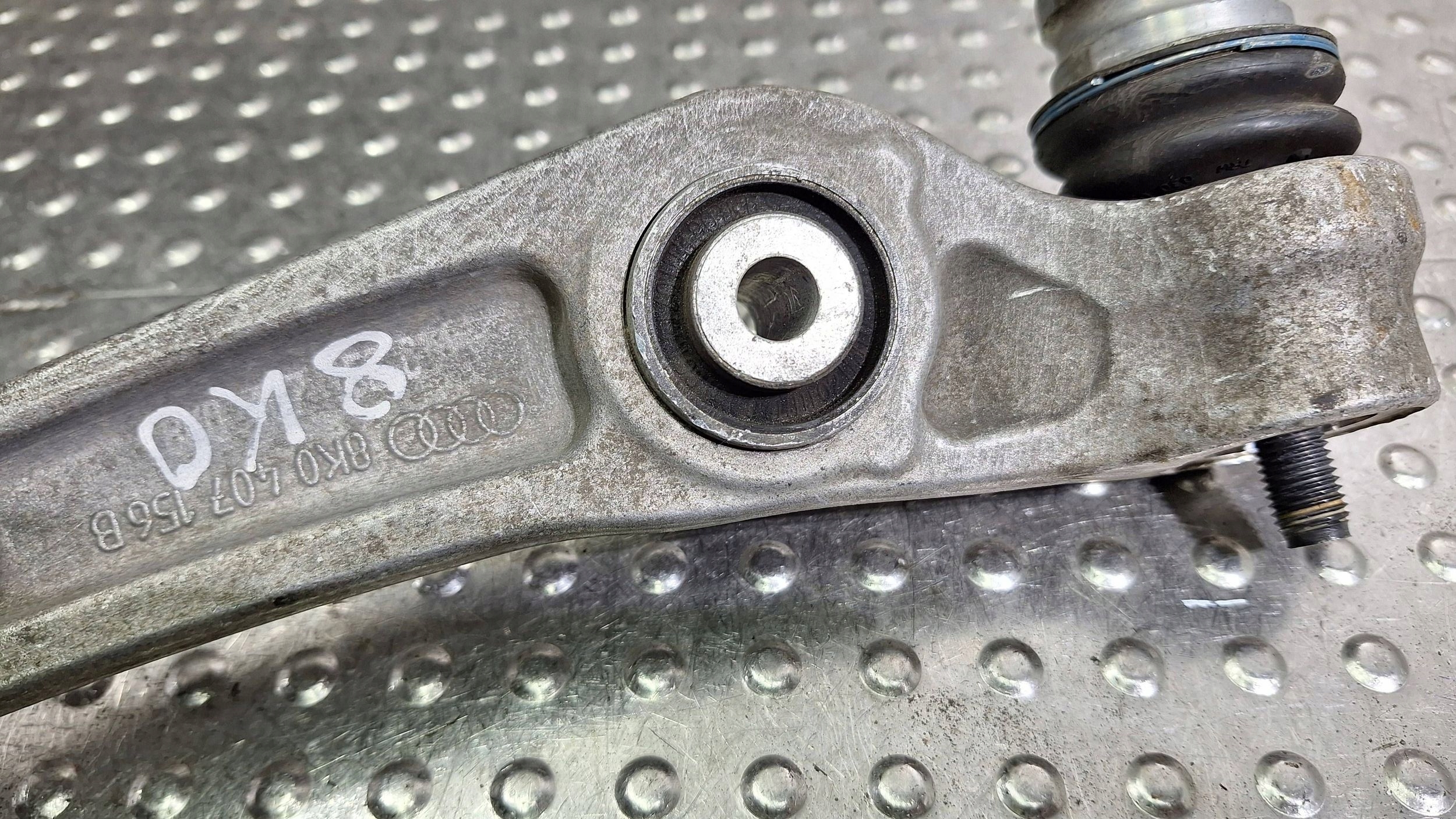 arm right front 8K0407156B AUDI A4 B8 A5 8T A7 A6 C7 Q5 8R