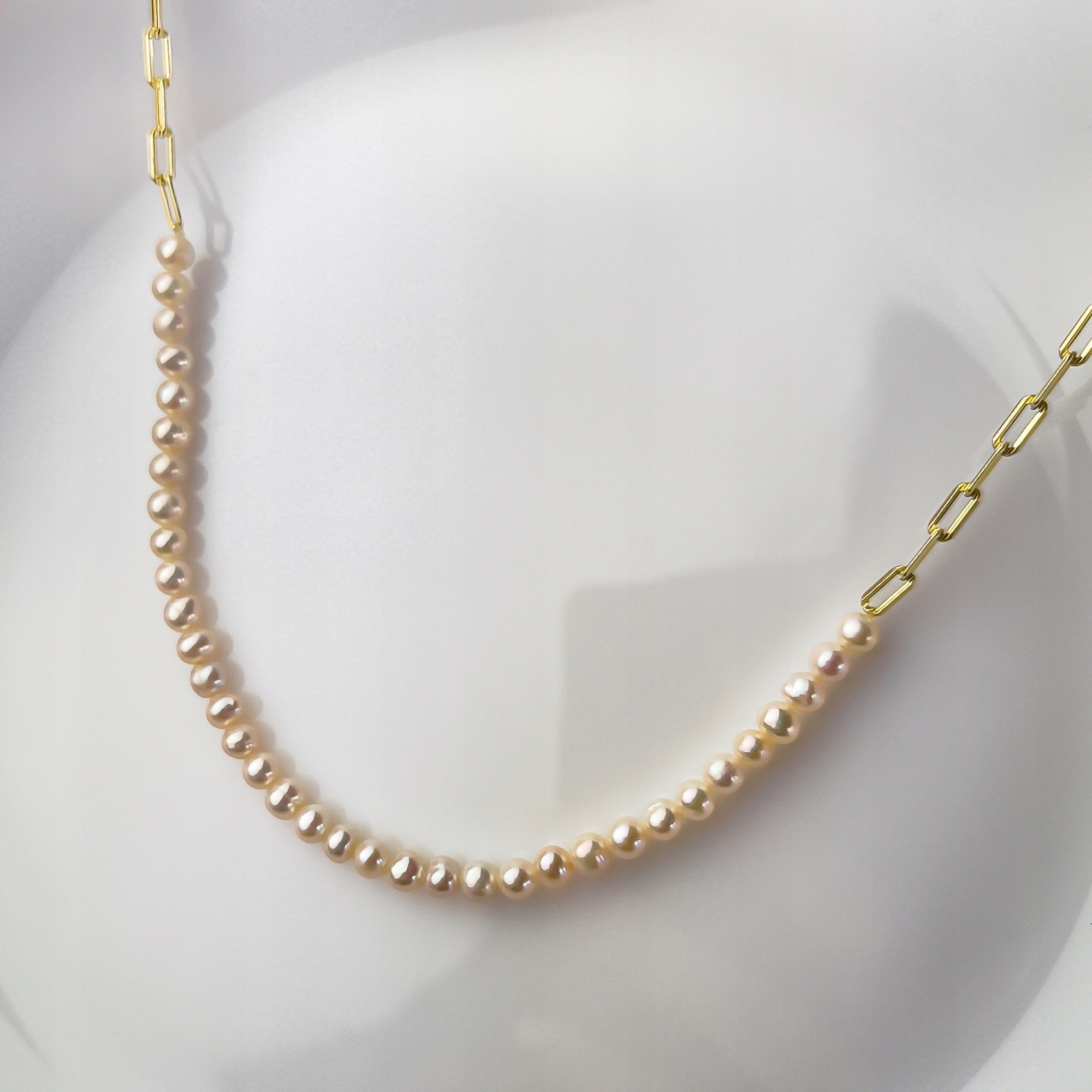 Pozlacený náhrdelník s perličkami ryzost 925