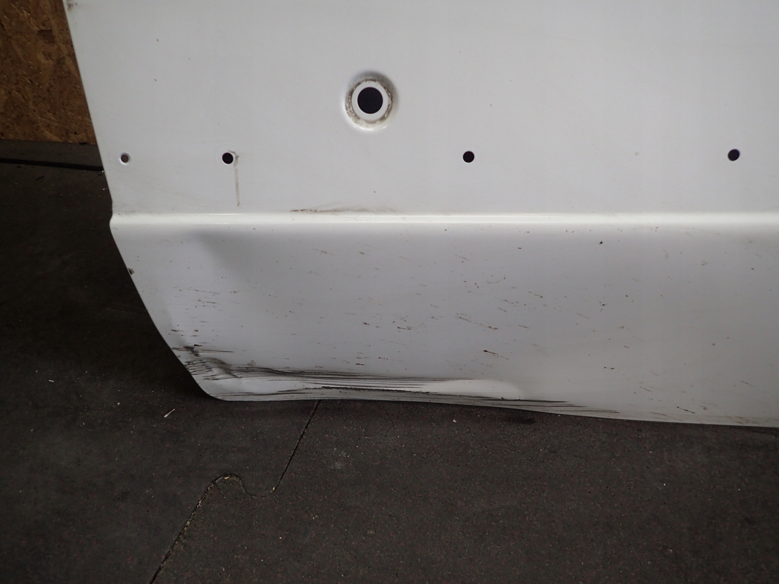 DOOR FRONT RIGHT MERCEDES SPRINTER W907
