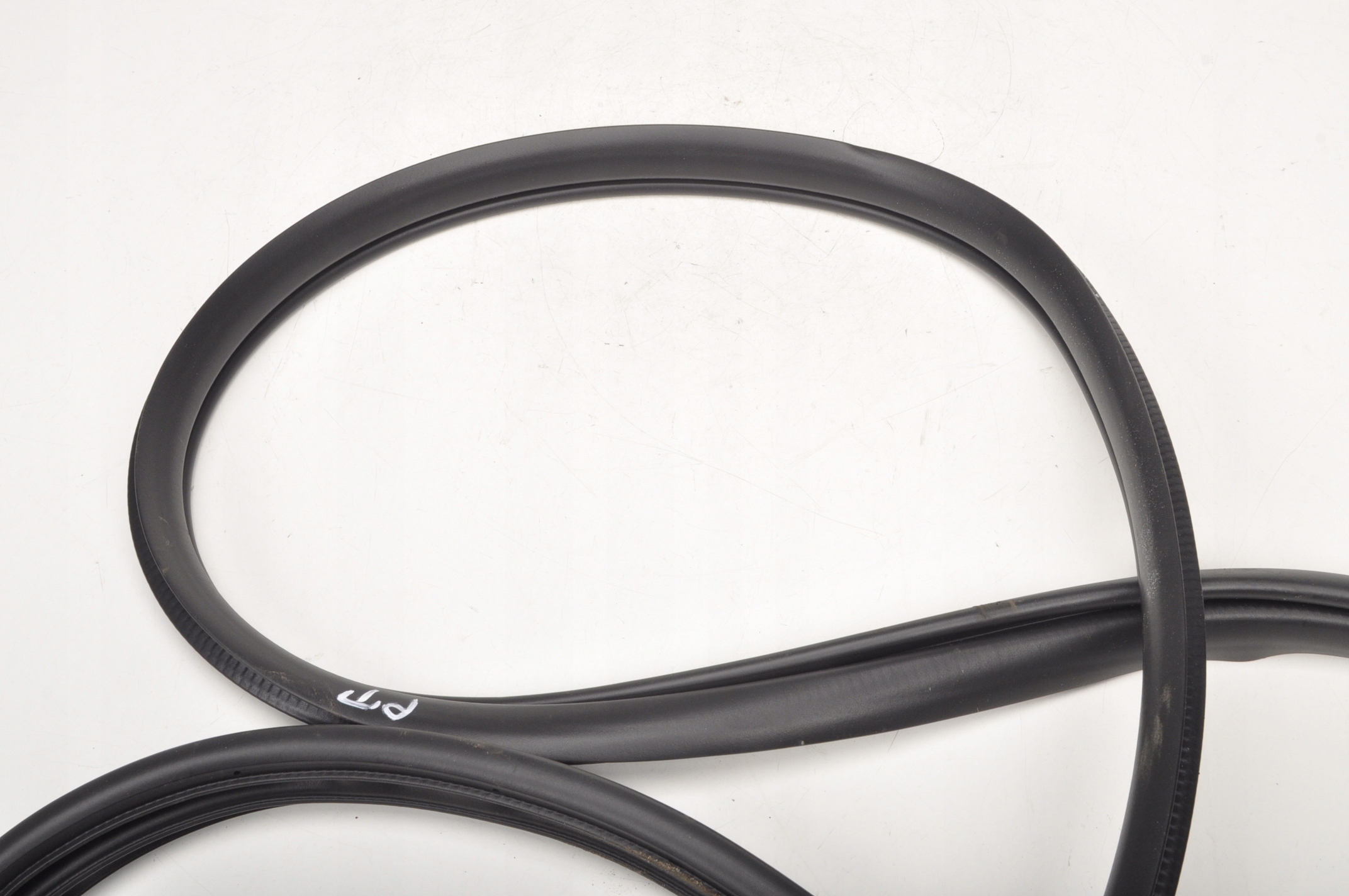 MAZDA CX 30 USZCZELKA DRZWI PRAWY TYL 21R Part manufacturer other