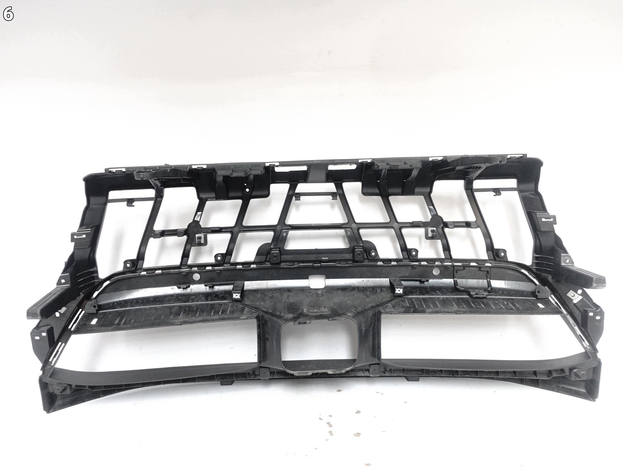 PORSCHE MACAN II 95C 24- grid grille intake W bumper front REAL TOP VIEW