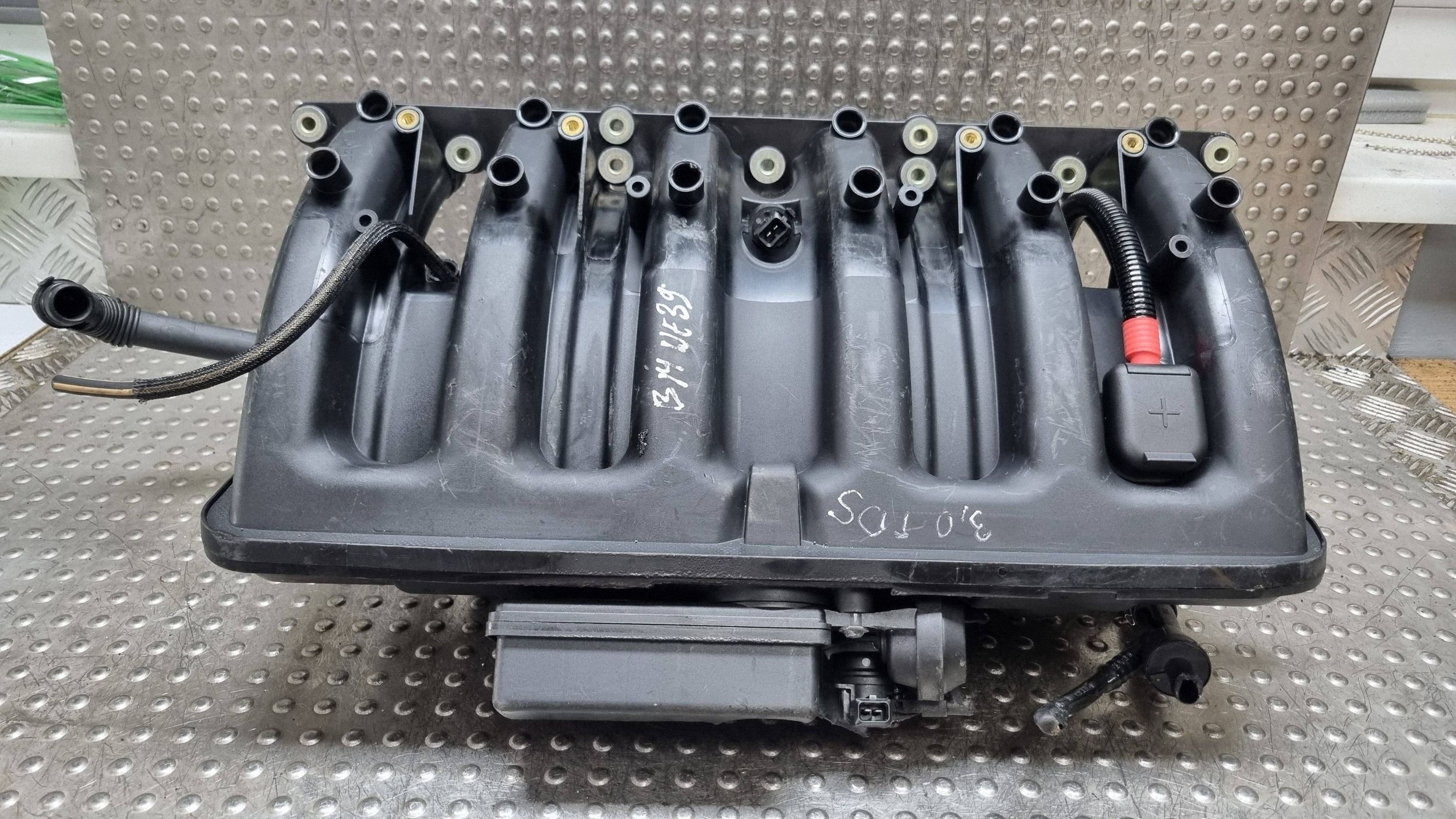 intake manifold 1438140 BMW E46 E39 E60 E83 E85 2.5 B