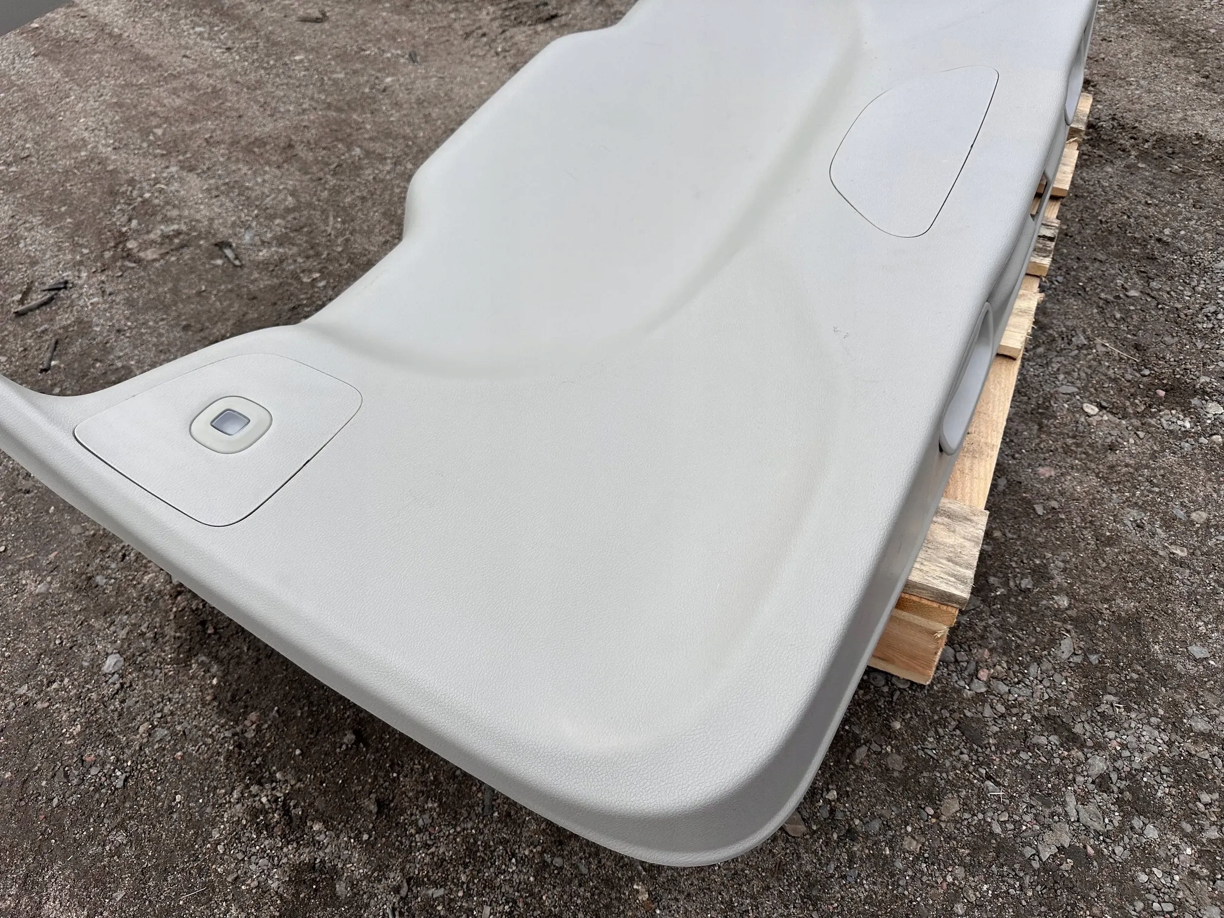side cover bonnet boot side frame Chrysler Pacifica 2017 - 2021