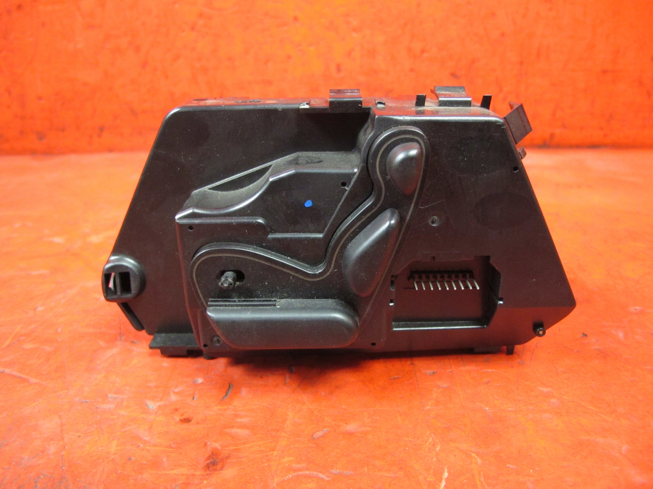 MERCEDES W220 S-KLASA switch seat left front 2208219251