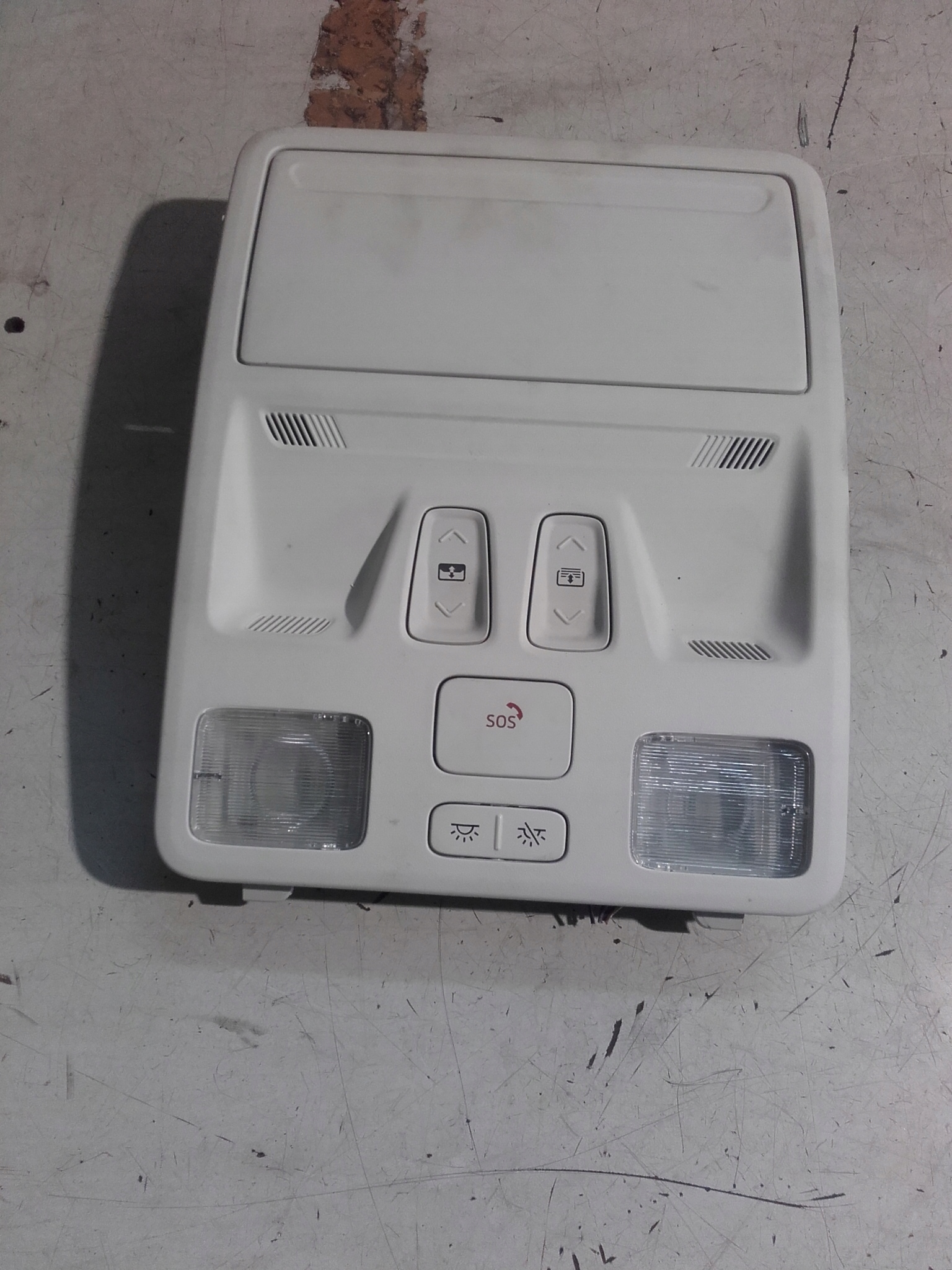 FORD FOCUS MK4 LAMPKA OSWIETLENIE KABINY SCHOWEK