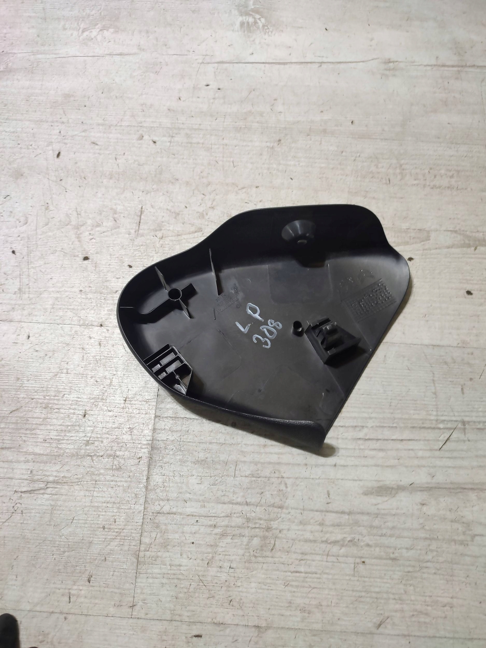 Peugeot 308 2019 front side left side seat cover side