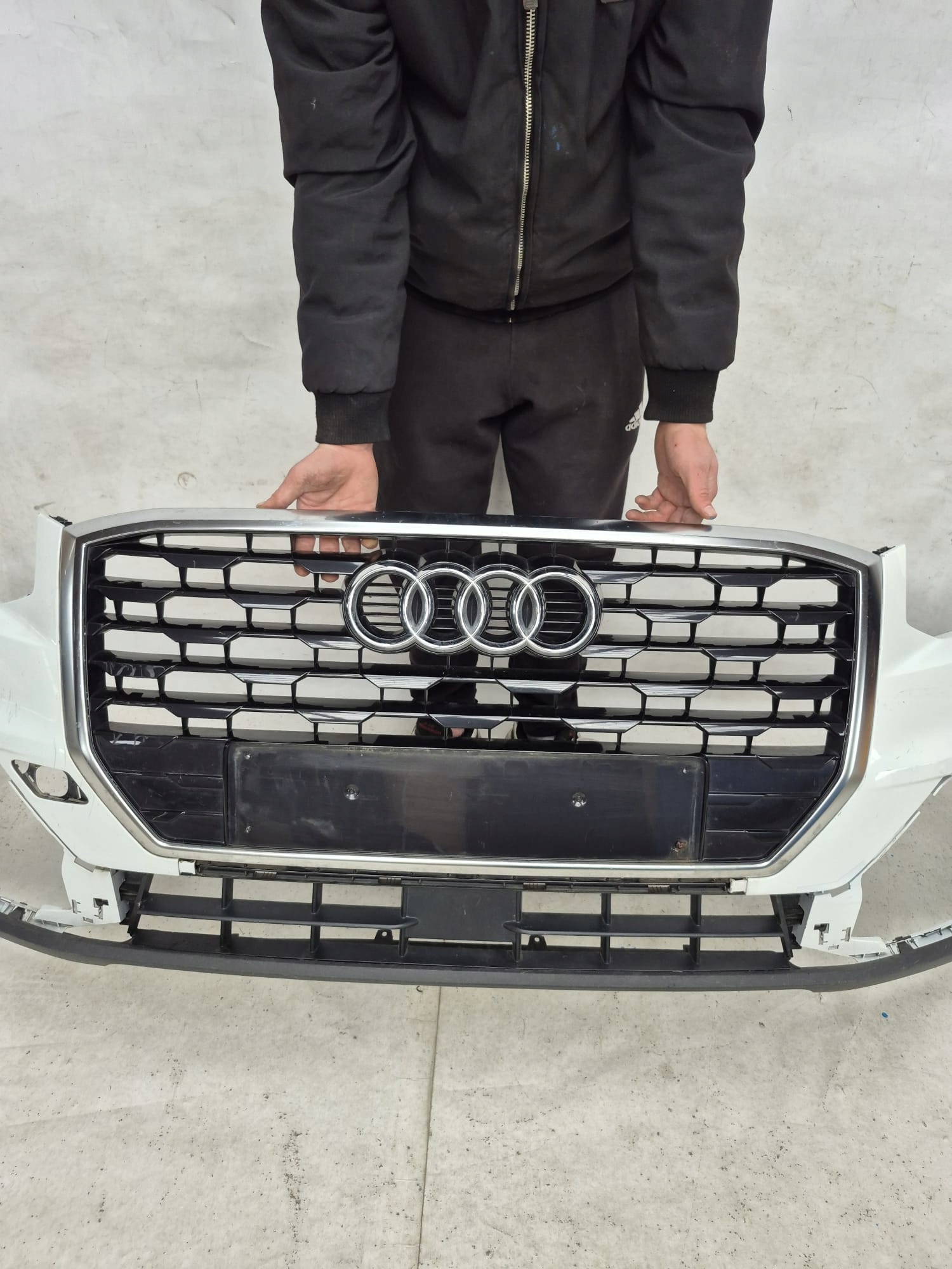 AUDI Q2 81A 16- bumper front front SPR 81A807438A