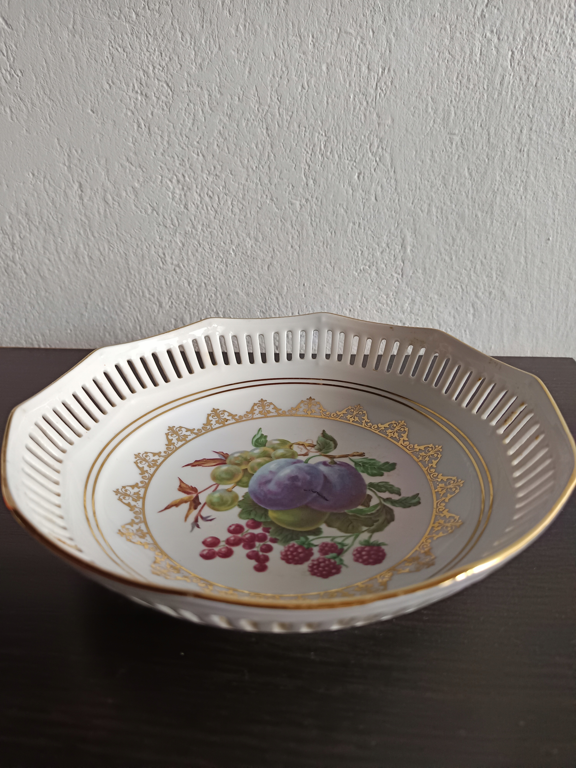 PORCELANOWA AŻUROEA PATERA