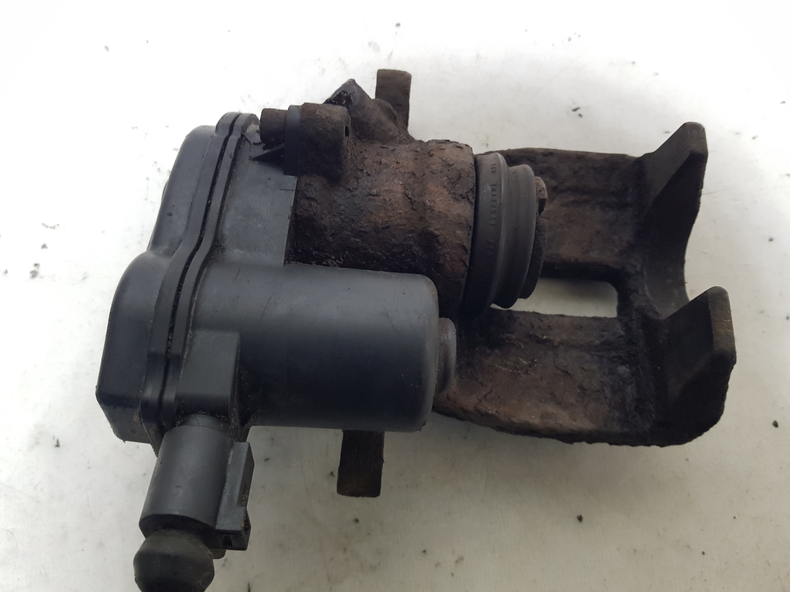 electrical caliper left rear part rear AUDI A8 D4
