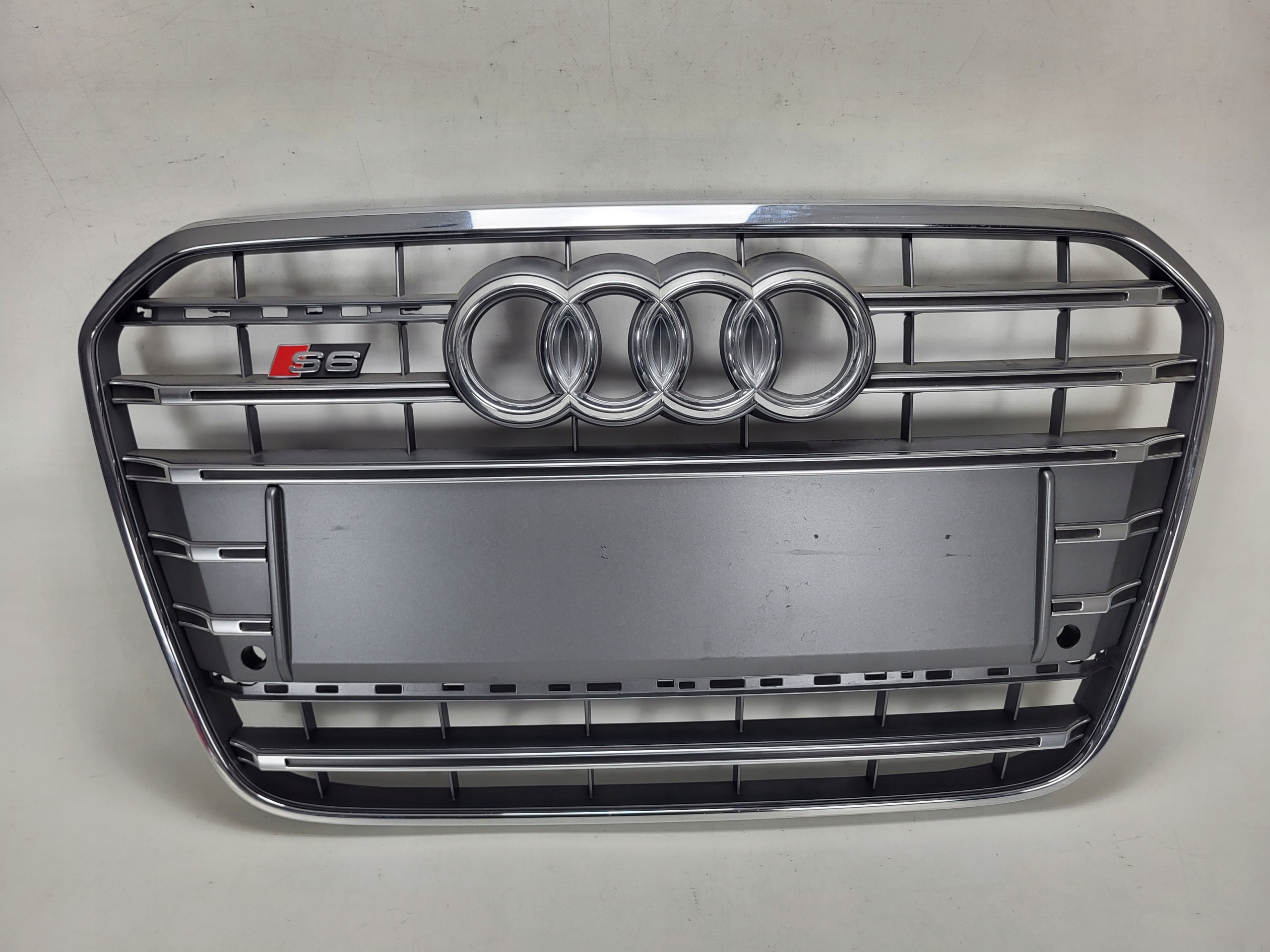 AUDI A6 S6 C7 4G 4G0 grill atrapa