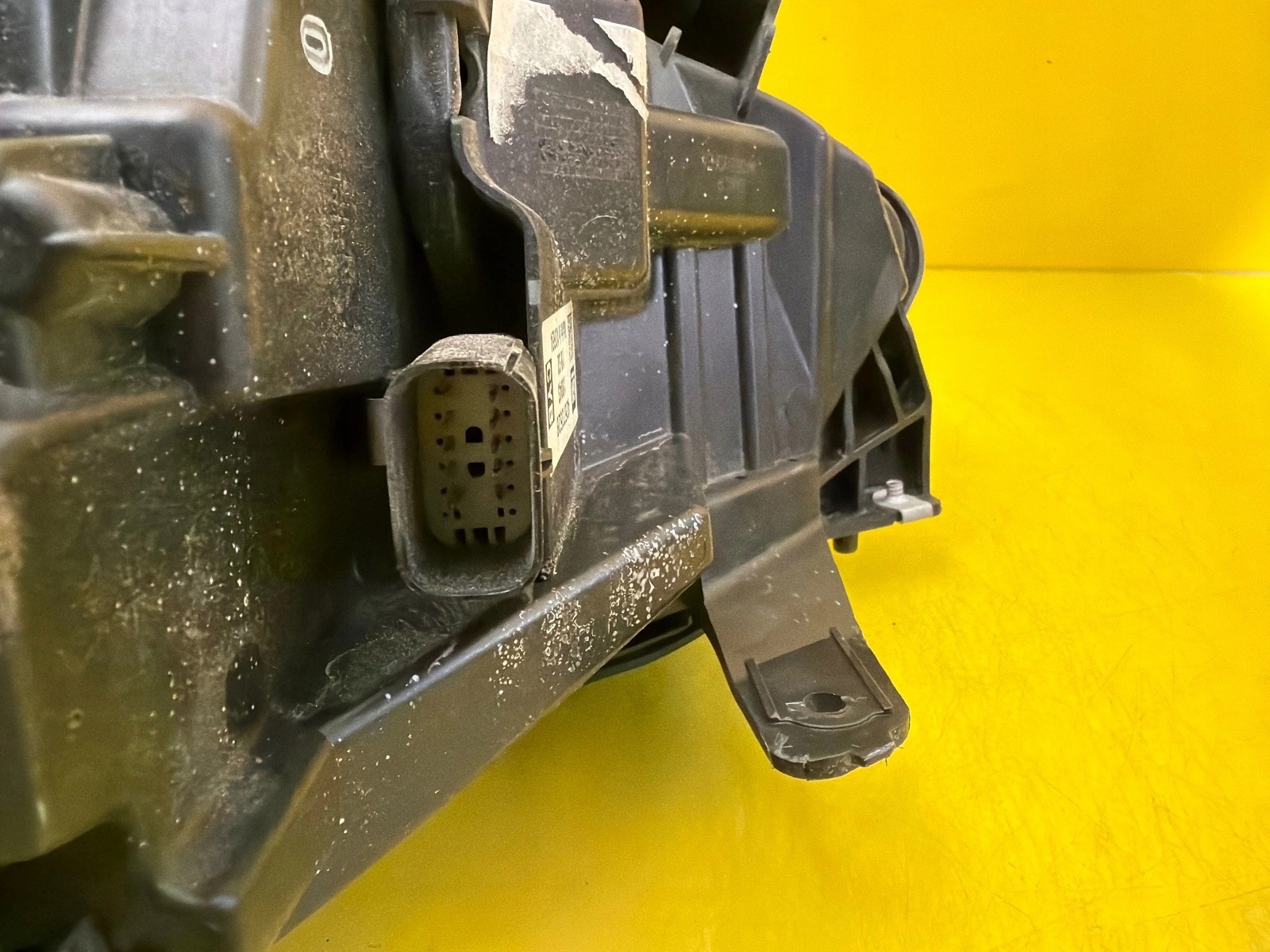 light right Chevrolet Bolt Ampera 2017- Xenon 42573528