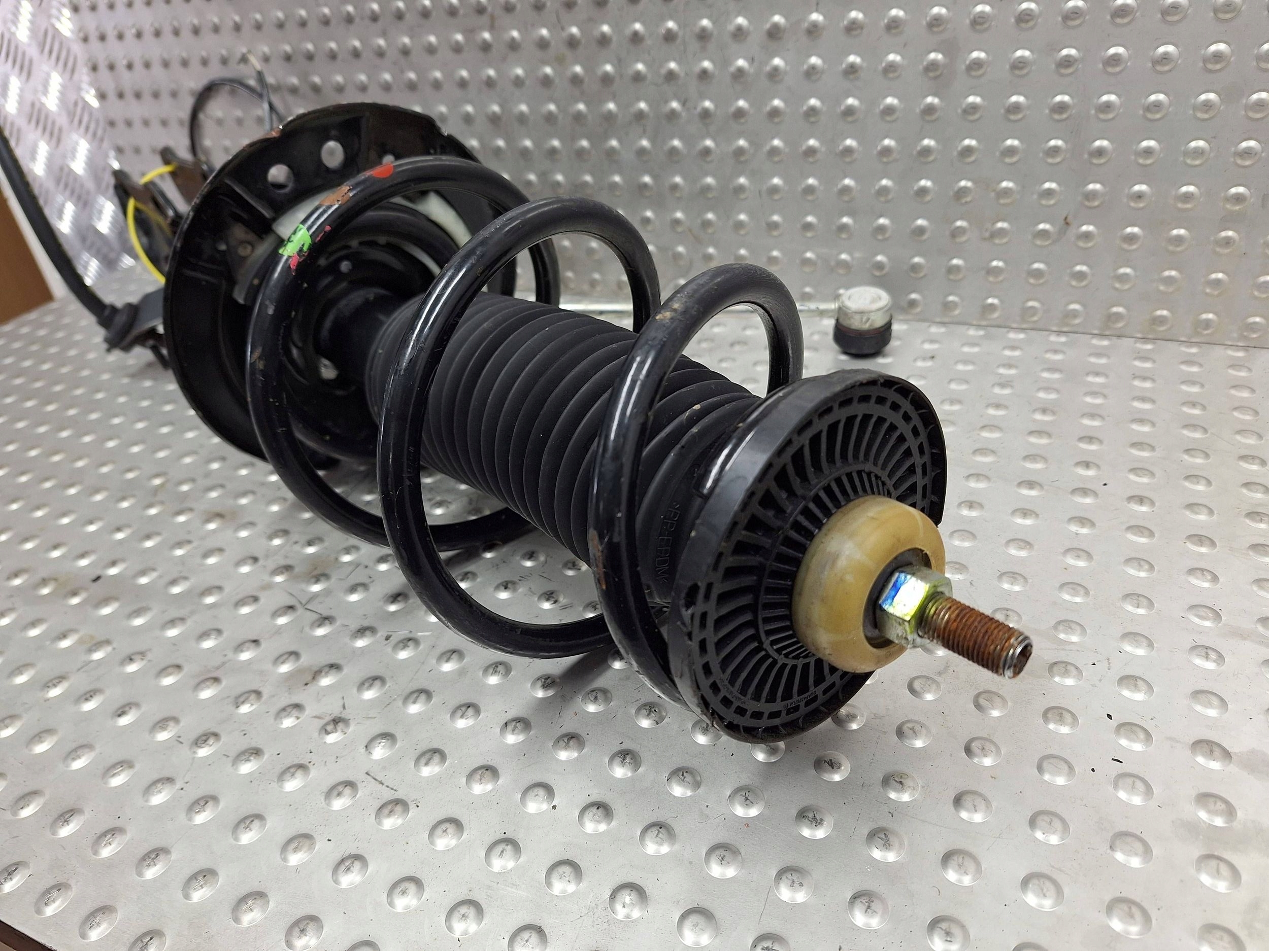 shock absorber right=left NISSAN JUKE II 19-25