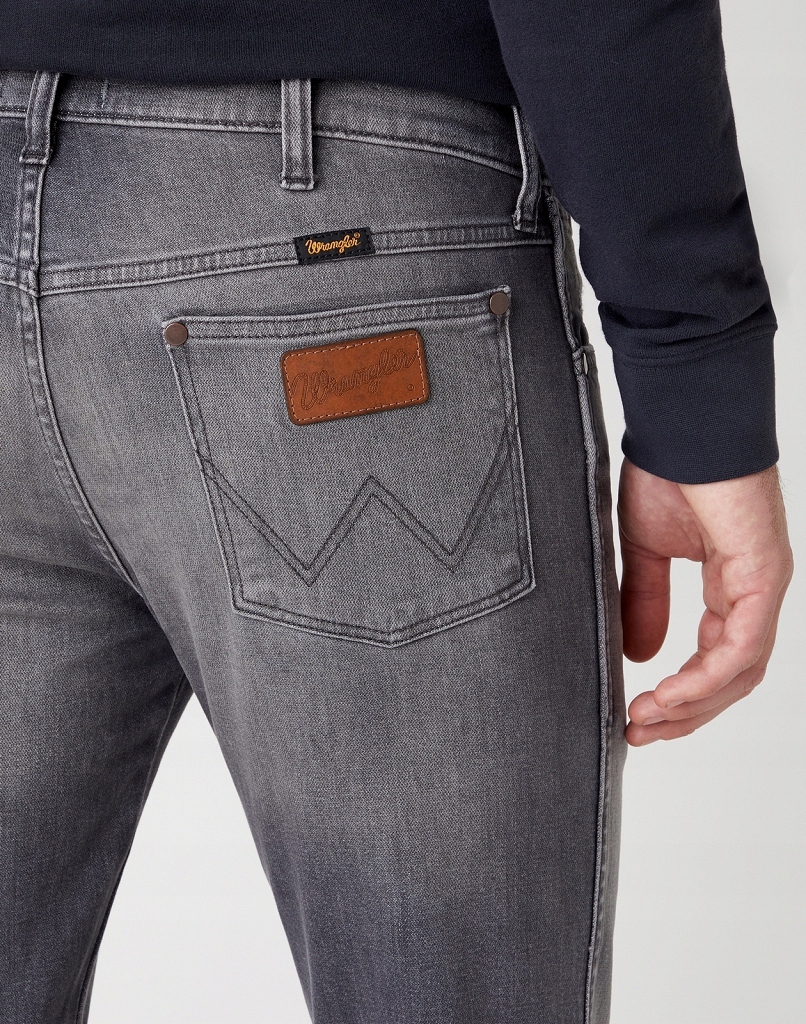 

Wrangler Larston Dusty Black W32 L34 W18S89309
