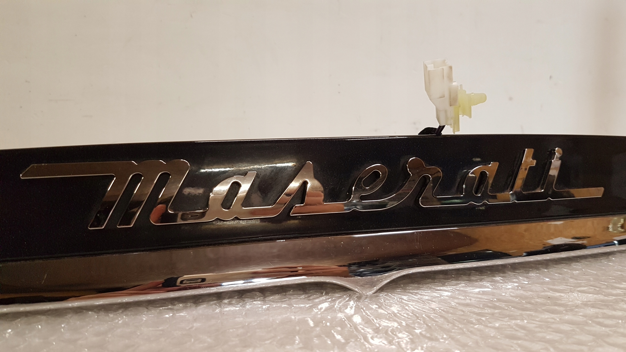 moulding cap bonnet MASERATI GHIBLI 670010758