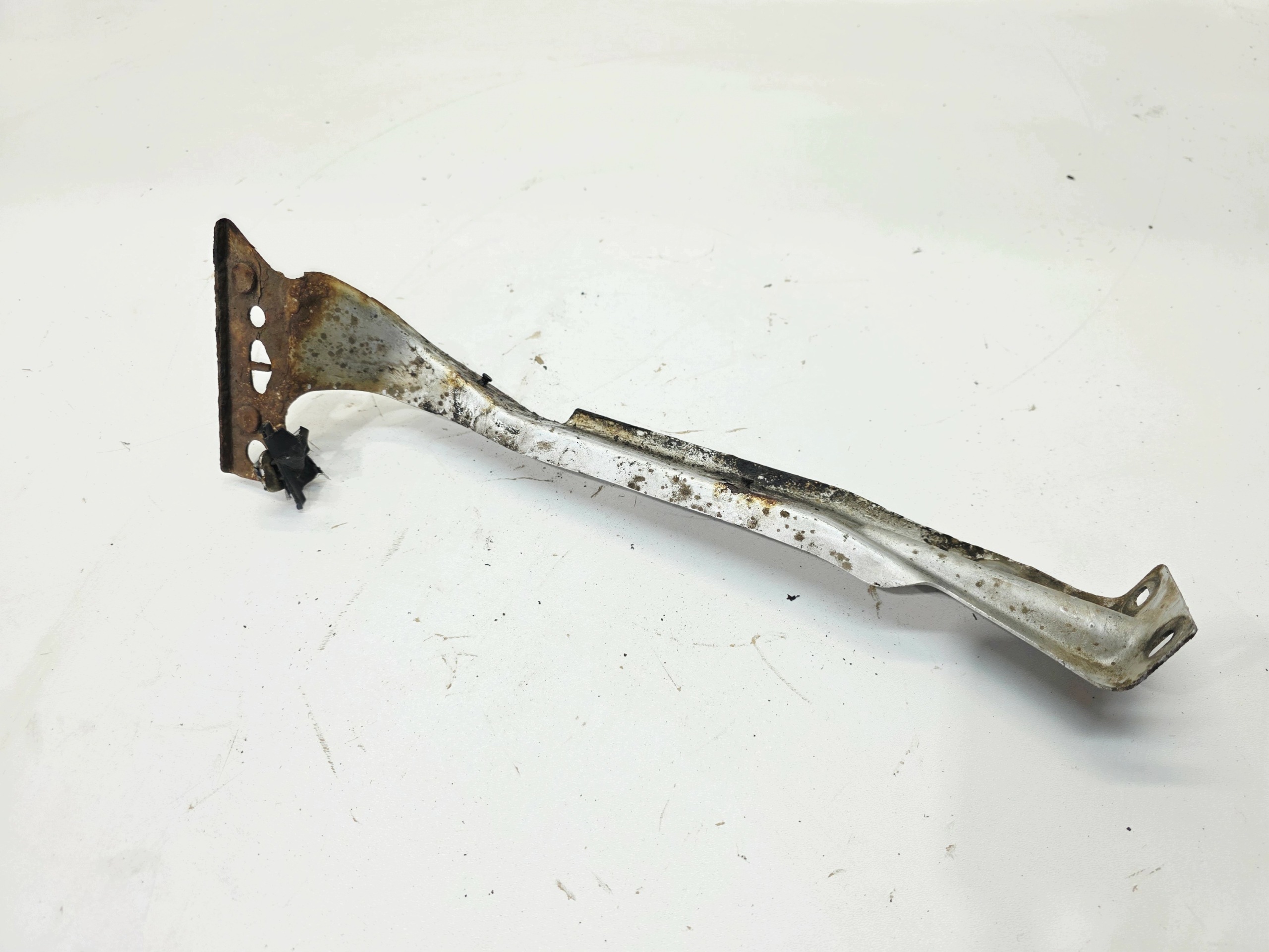 Console Support plaque Aile Droite Avant AUDI A4 B8 LIFT 8K0821136J 2/26