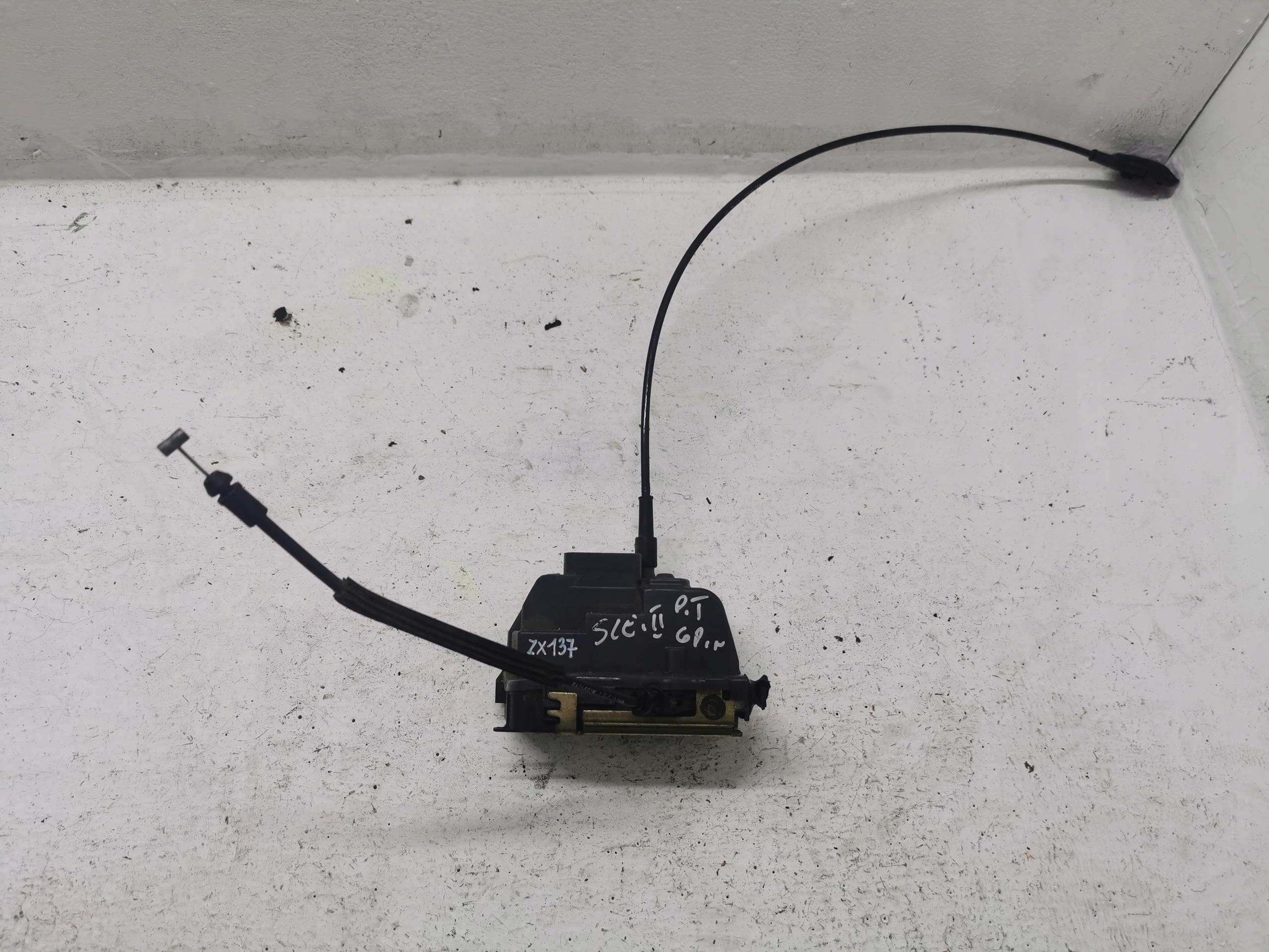 lock door right rear part RENAULT SCENIC II 6 PIN