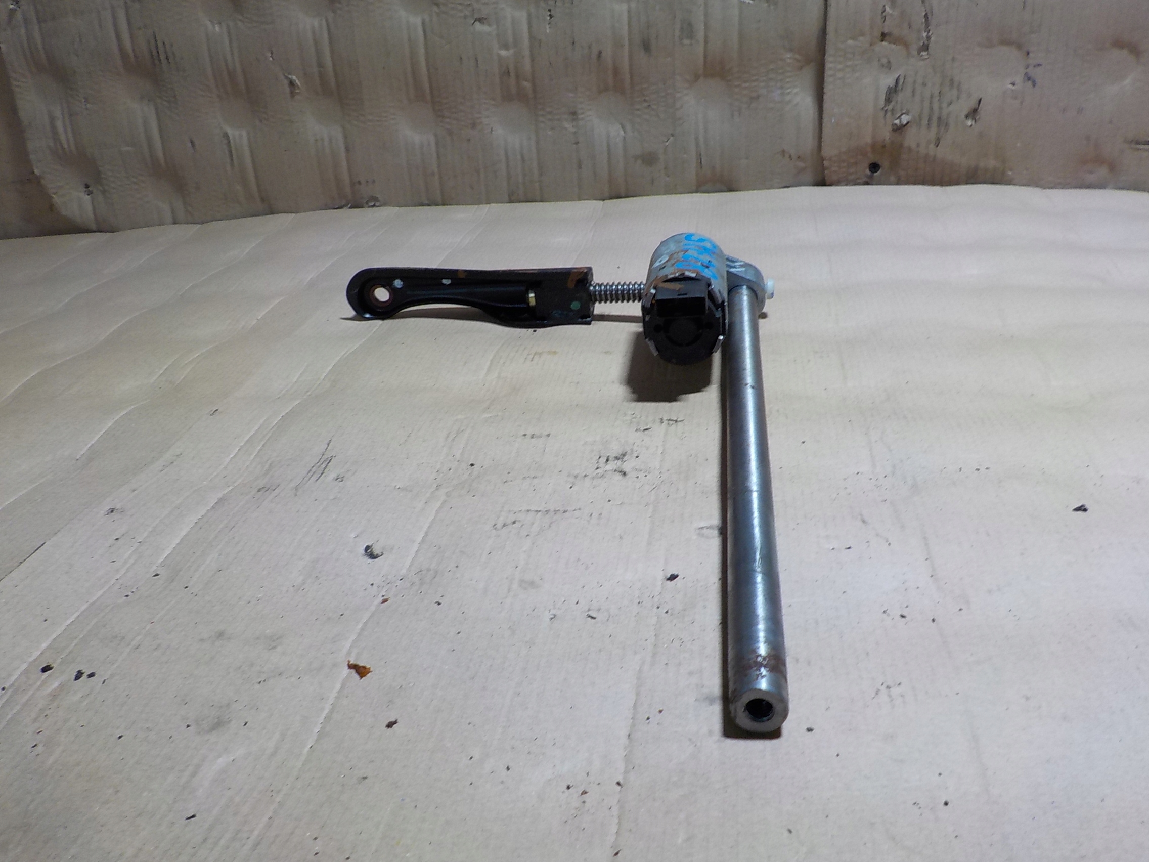 S-MAX ДВИГАТЕЛЬ РЕГУЛИРОВКИ СИДЕНЬЯ ПРАВЫЙ ПЕРЕДНИЙ 2PIN