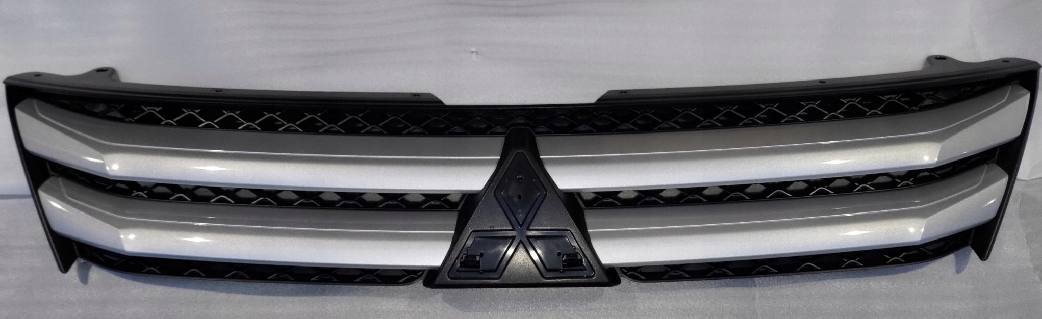 ECLIPSE CROSS 17 - 21 Grill Grill KRATA WLOTU Original