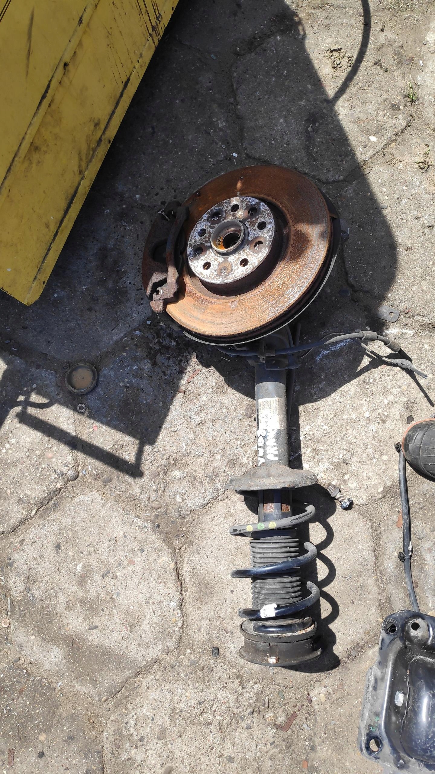 MCPHERSON AMORTYZATOR PRAWY PRZÓD VW PASSAT B8