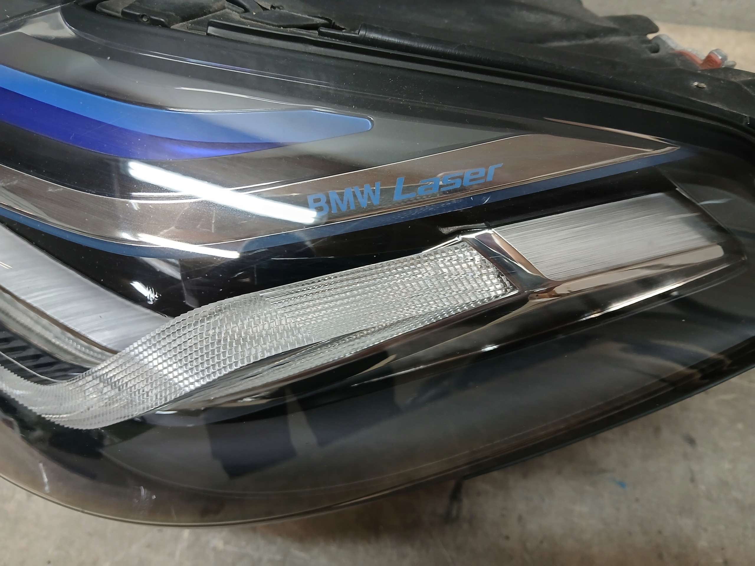 light front left BMW BMW V 5 G30 G31 LIFT LASER A5388D5-04