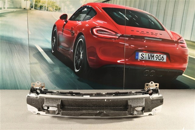 PORSCHE 911 992 CARRERA 19- PIANKA+BELKA PRZÓD Numer katalogowy części 992807108B