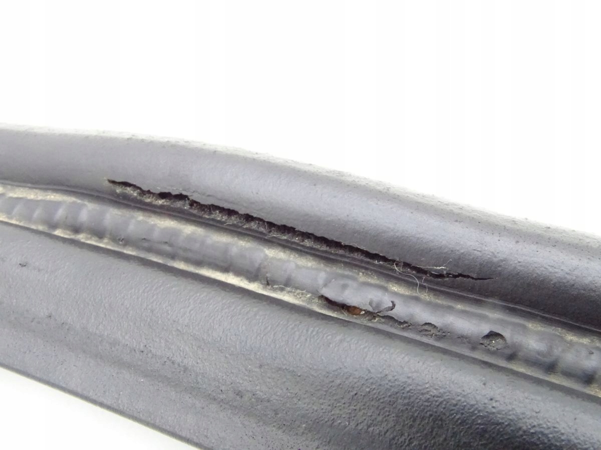 SSANGYONG KYRON USZCZELKA KLAPY TYŁ Producent części SsangYong OE