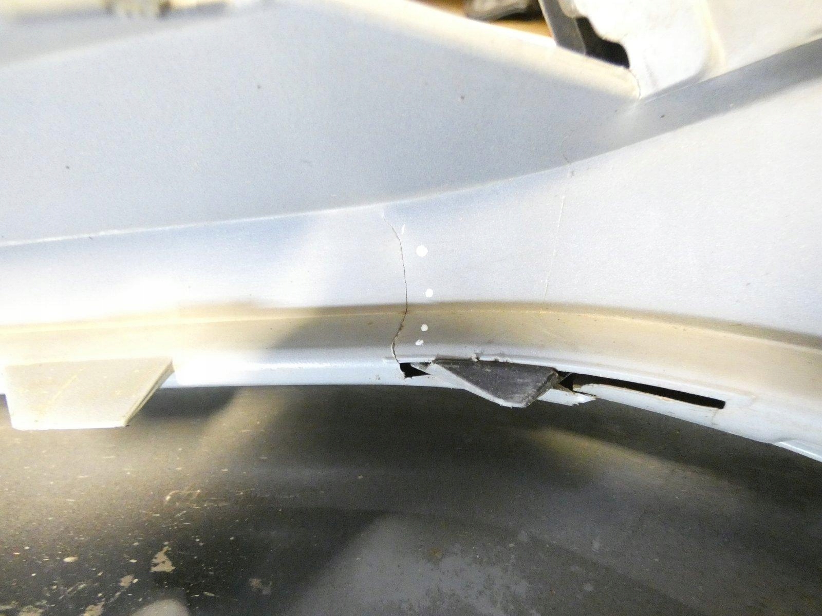 SKODA OCTAVIA IV 4 RS 5E3807217E below 4 PDC washer 20- bumper front front