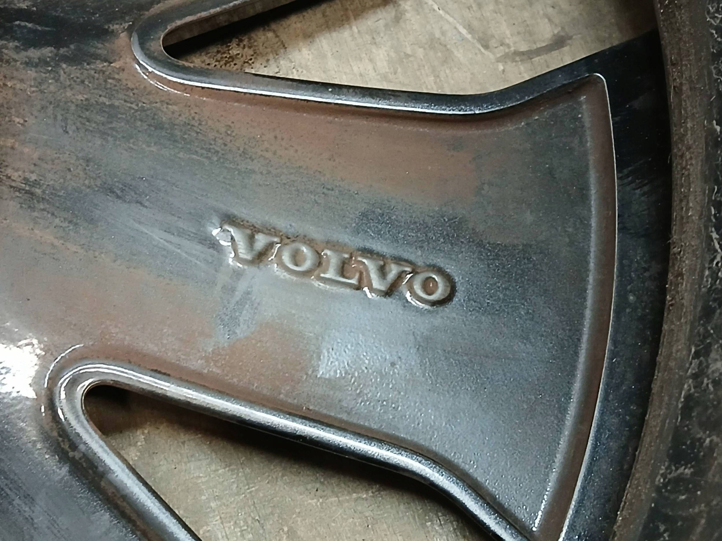 disk hliníkový VOLVO 8,5J 19" ET56 5X108 32143628