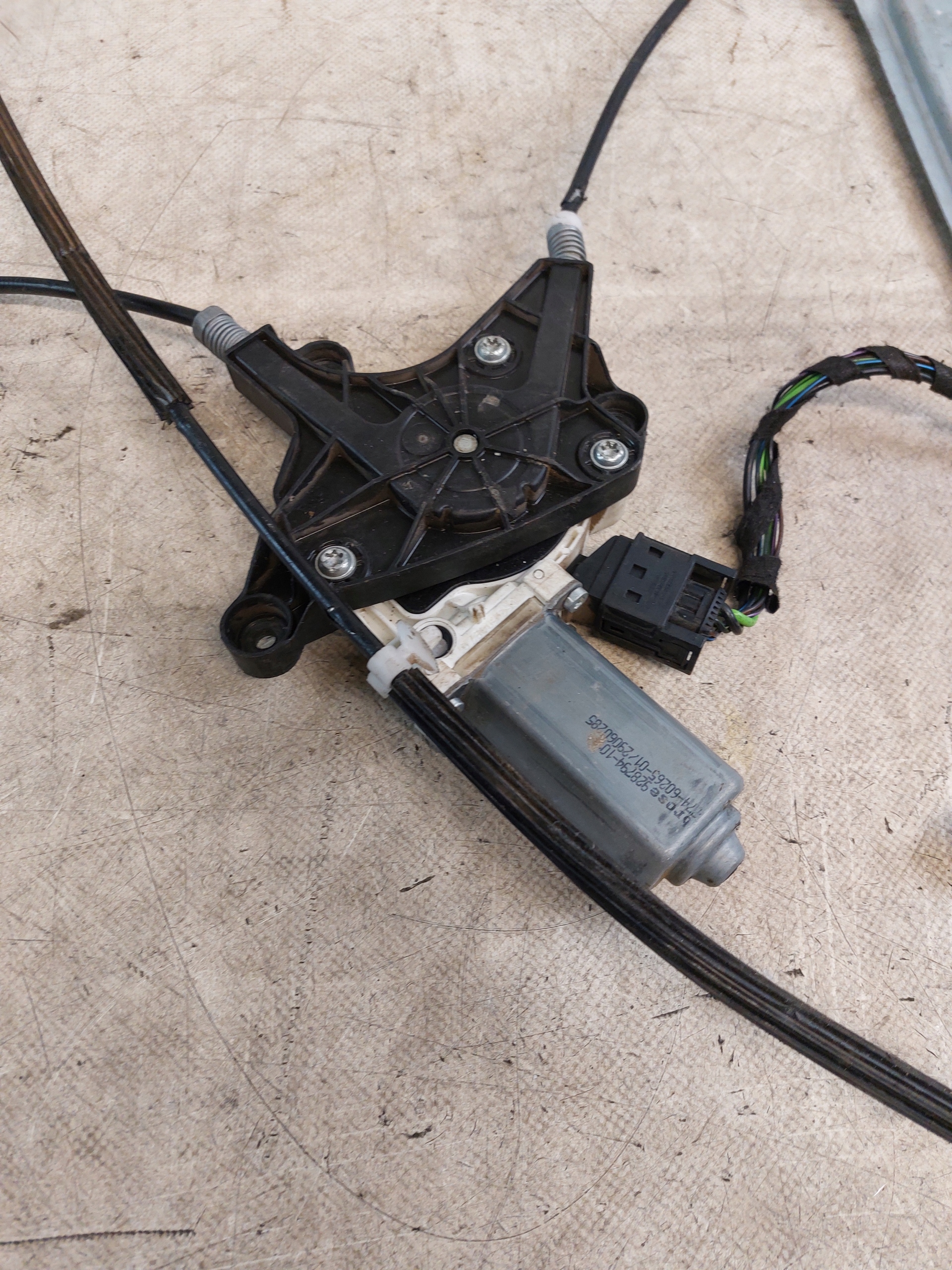 window regulator right front MERCEDES VITO W639