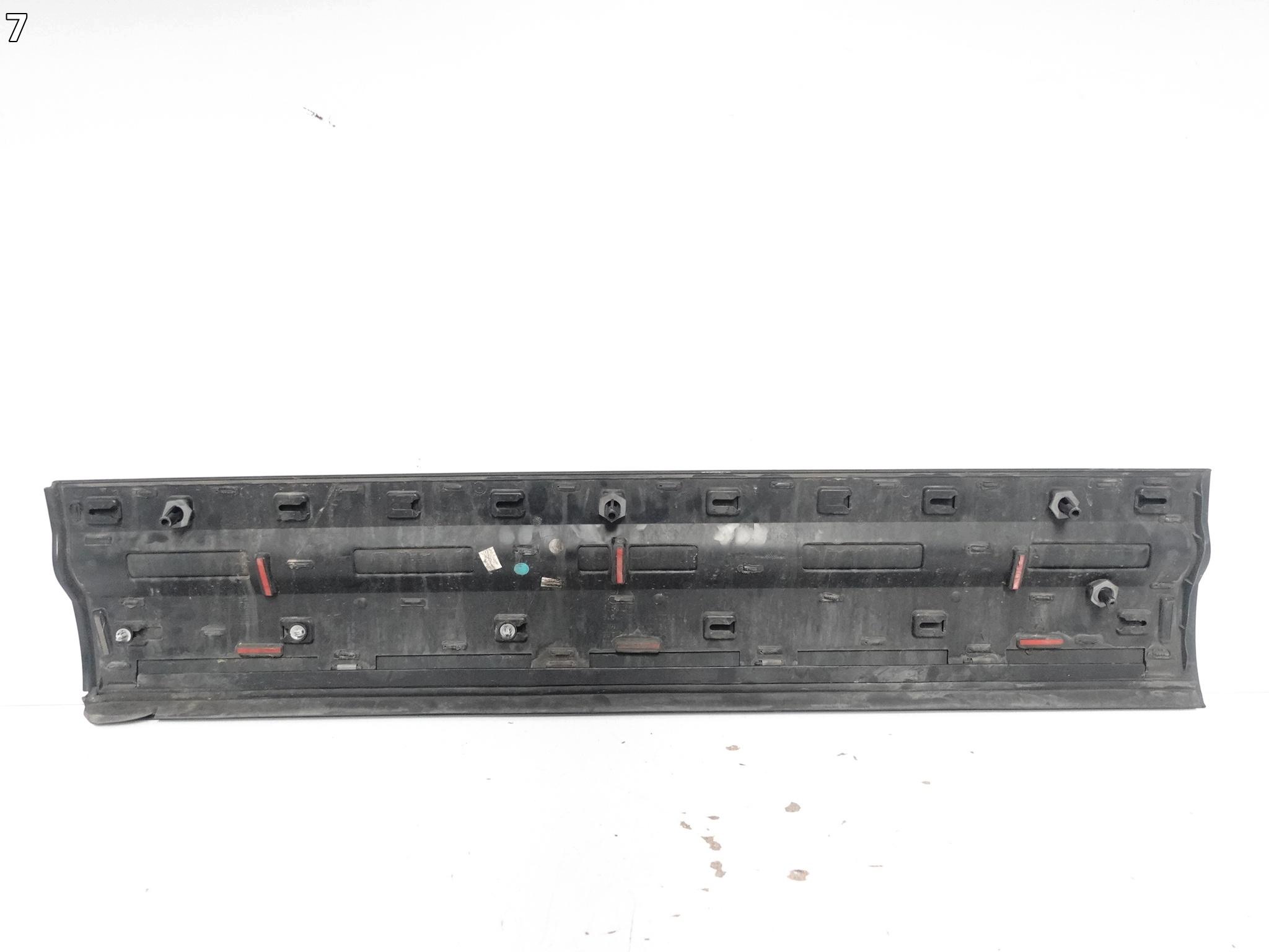 LAND ROVER DEFENDER II 2 L663 110 20- moulding door front right X-DYNAMIC