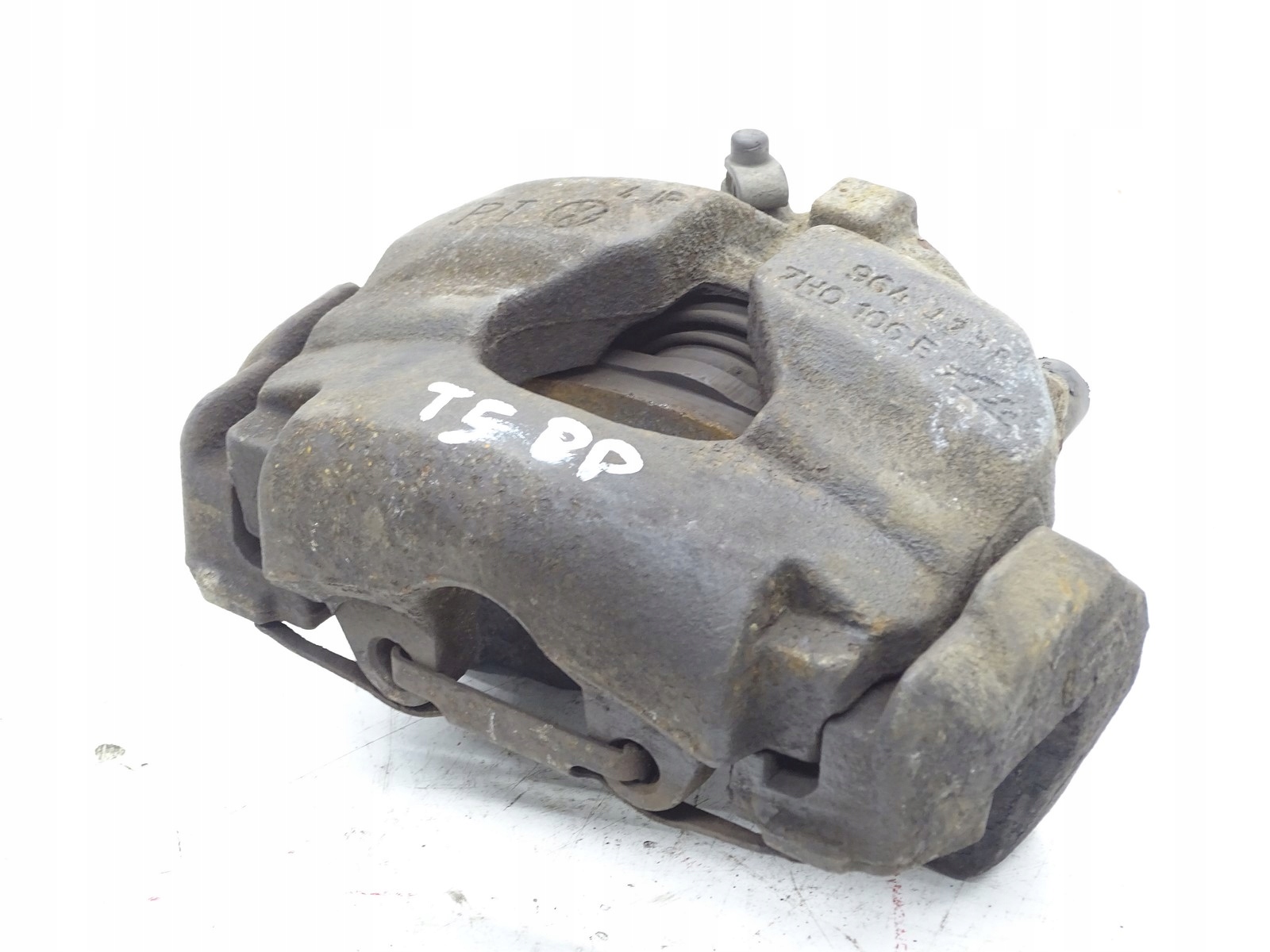 caliper brake right front VW T5 LIFT 2.0 TDI 7H0106E
