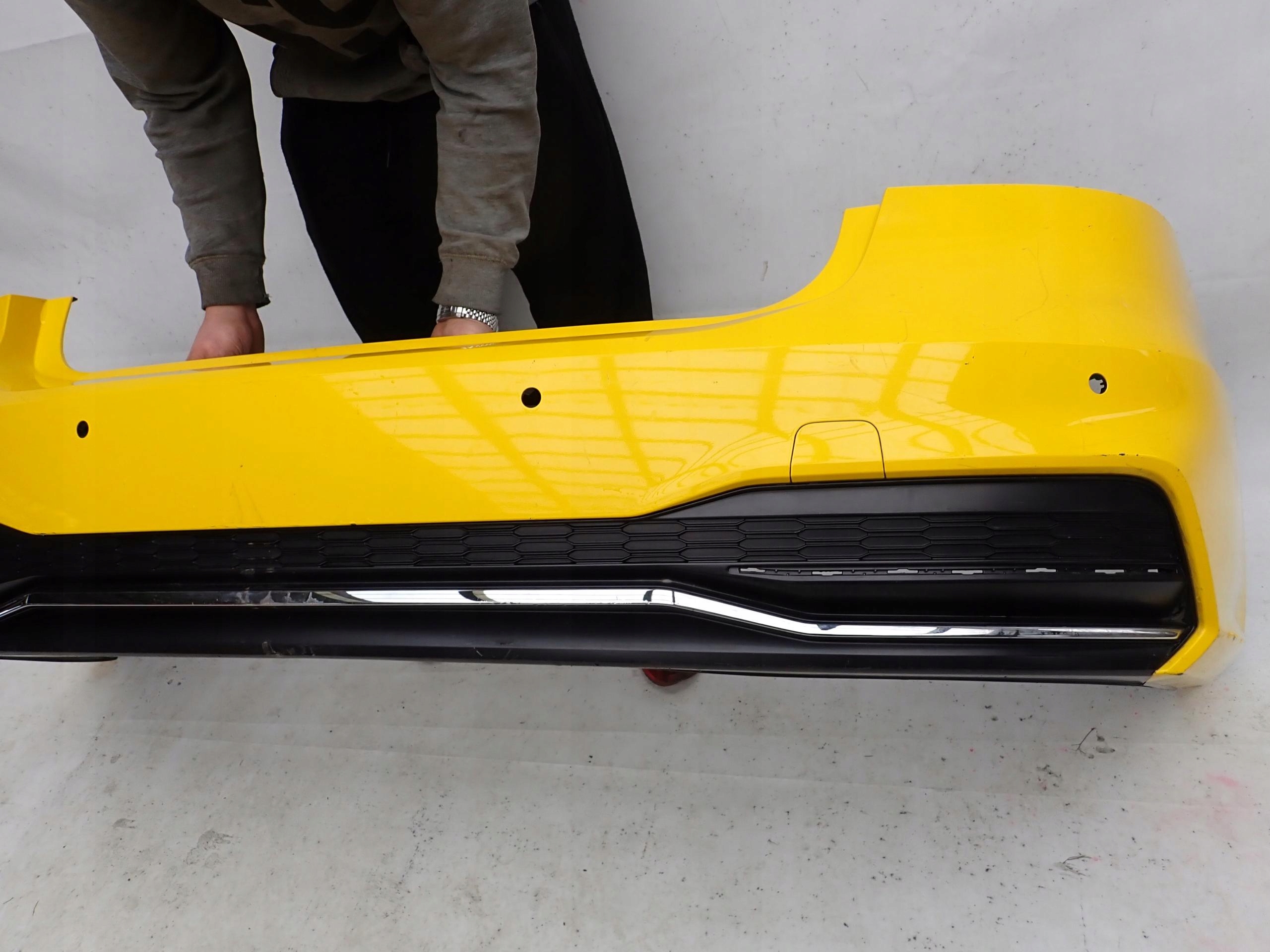 AUDI A7 C8 S-LINE 18- bumper rear part rear 6PDC