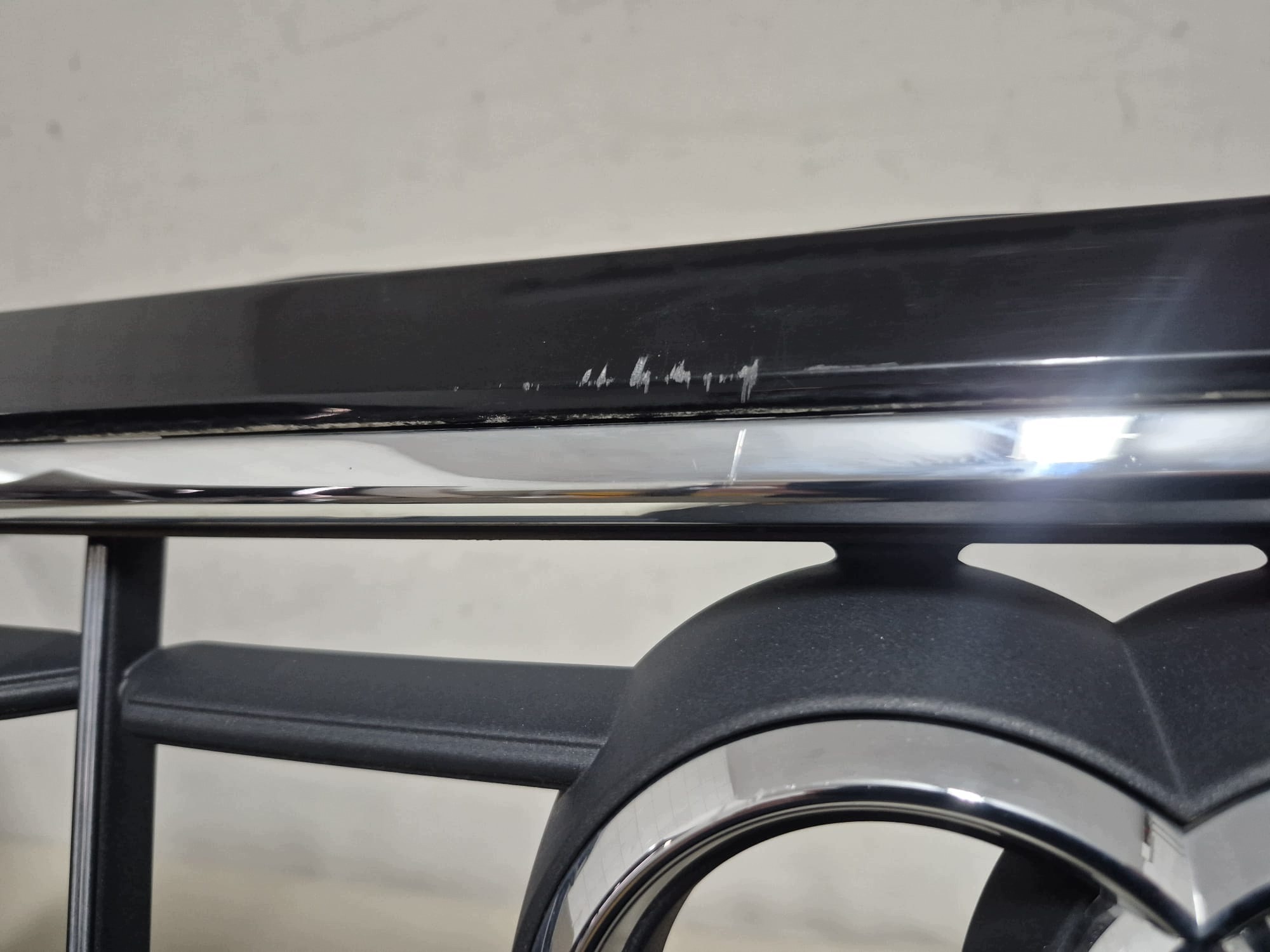 AUDI Q8 4M8 ZWYKLY 18- bumper front front grill grid PDC 4M8807437A