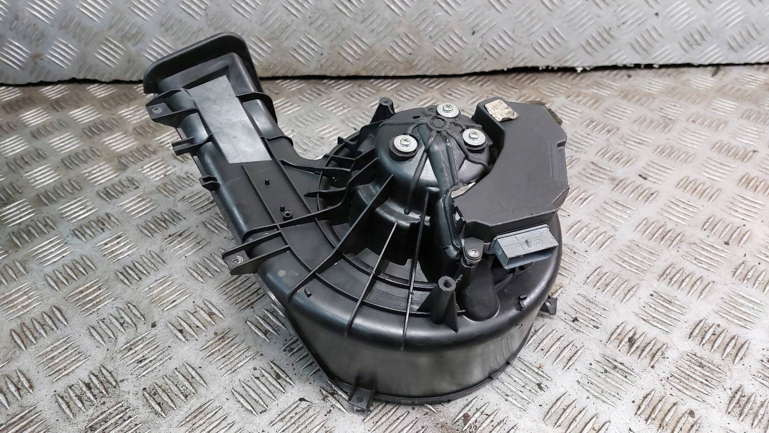 tOPENÍ ventilátor klími OPEL SIGNUM a