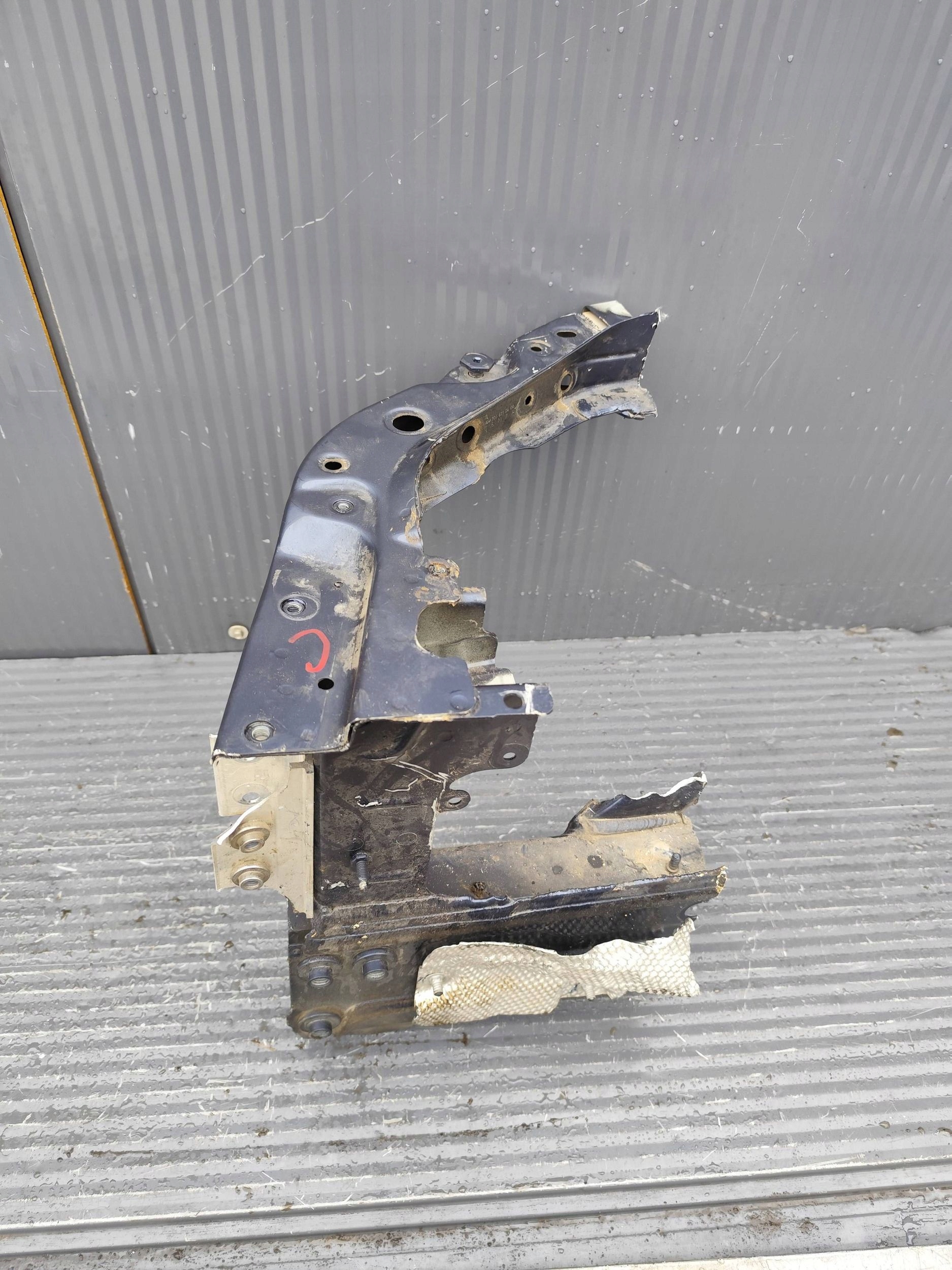 MERCEDES W206 C-KLASA front body quarter right