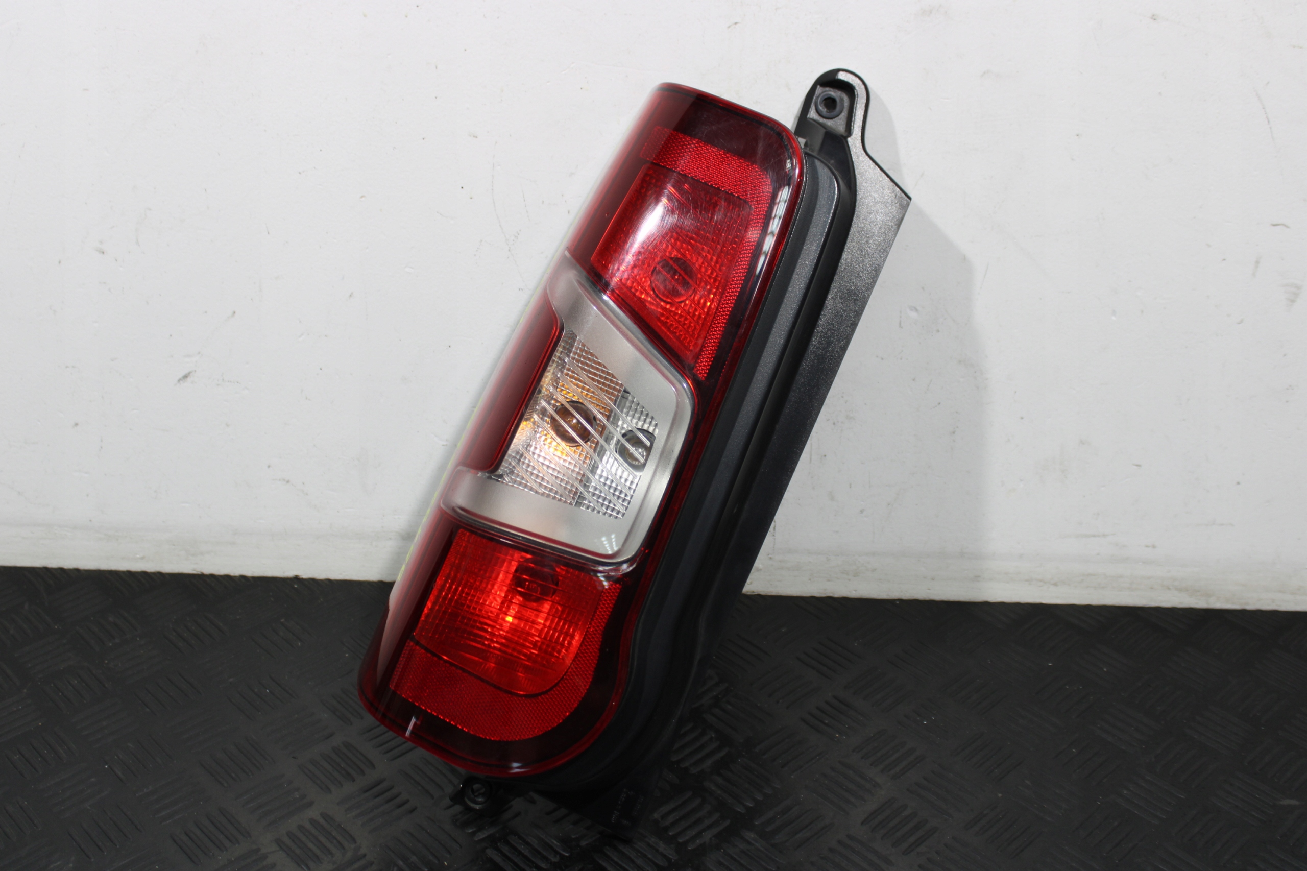 light left rear part PARTNER IV 4 RIFTER 9819235880